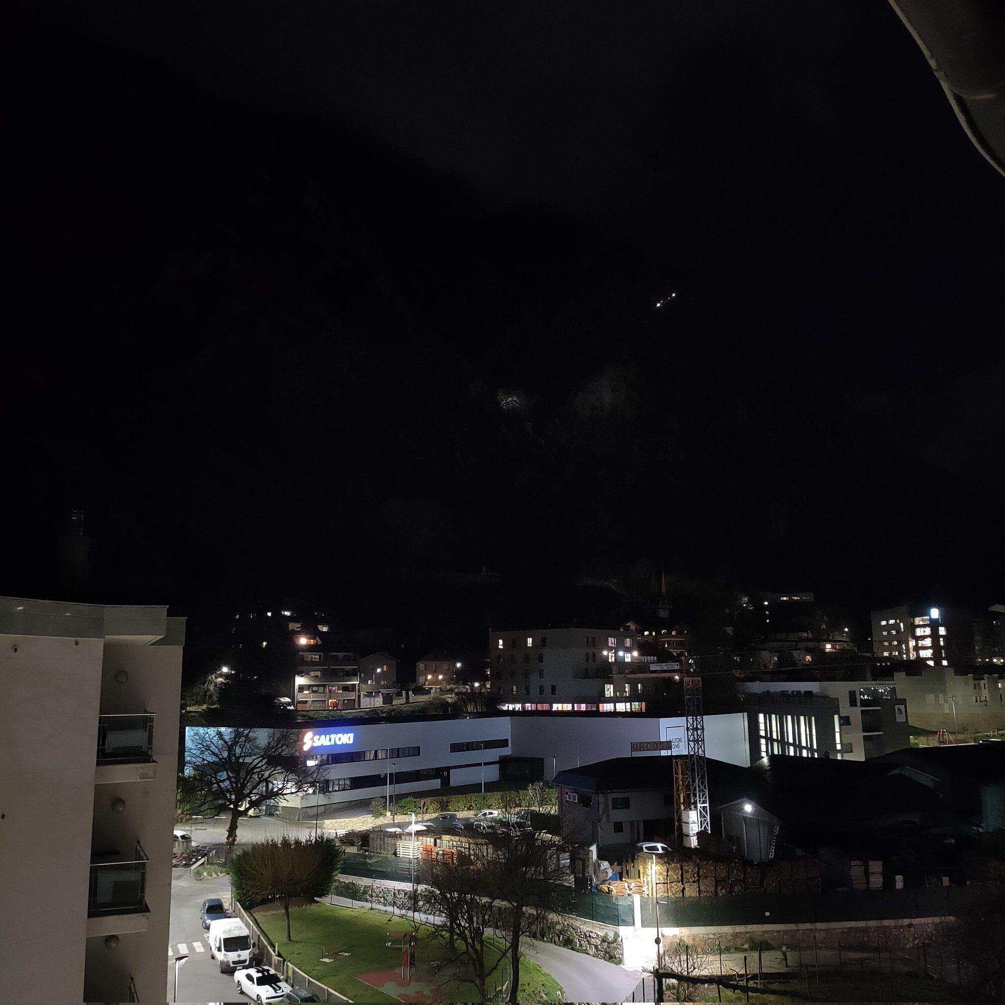 Els bombers van haver de fer servir l'helicòpter per rescatar un excursionista al Rec del Solà.