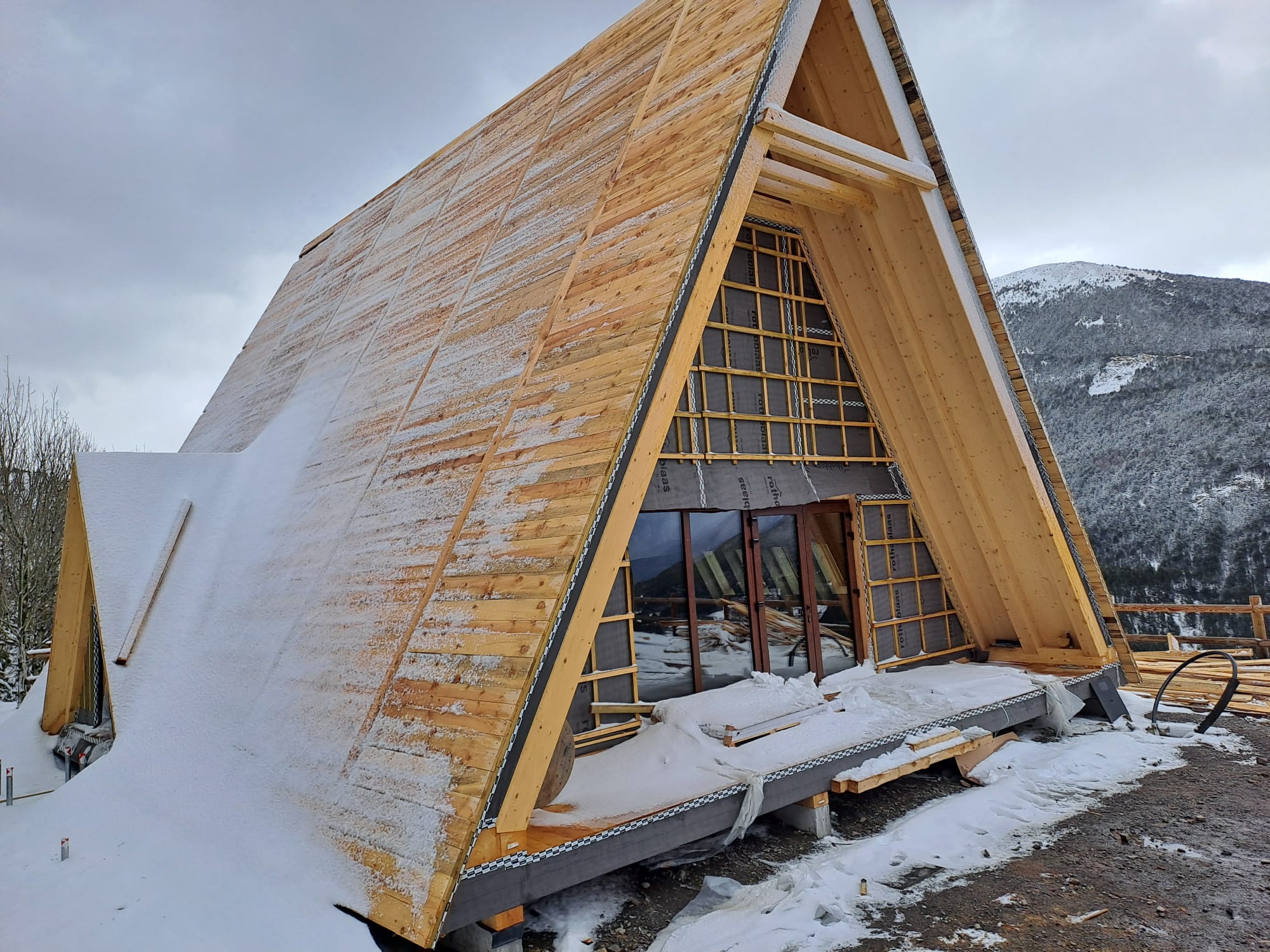 L'estructura on anirà el futur bar-restaurant. L'estructura on anirà el futur bar-restaurant.