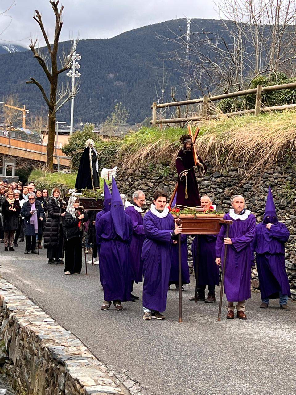 Viacrucis de Divendres Sant a Ordino
