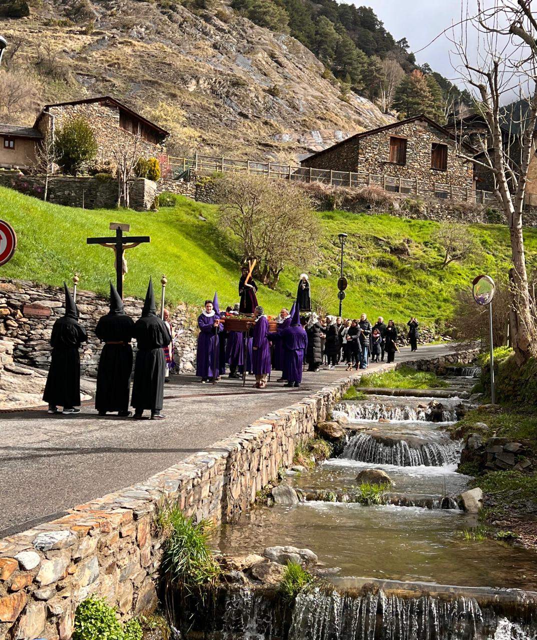 Viacrucis de Divendres Sant a Ordino