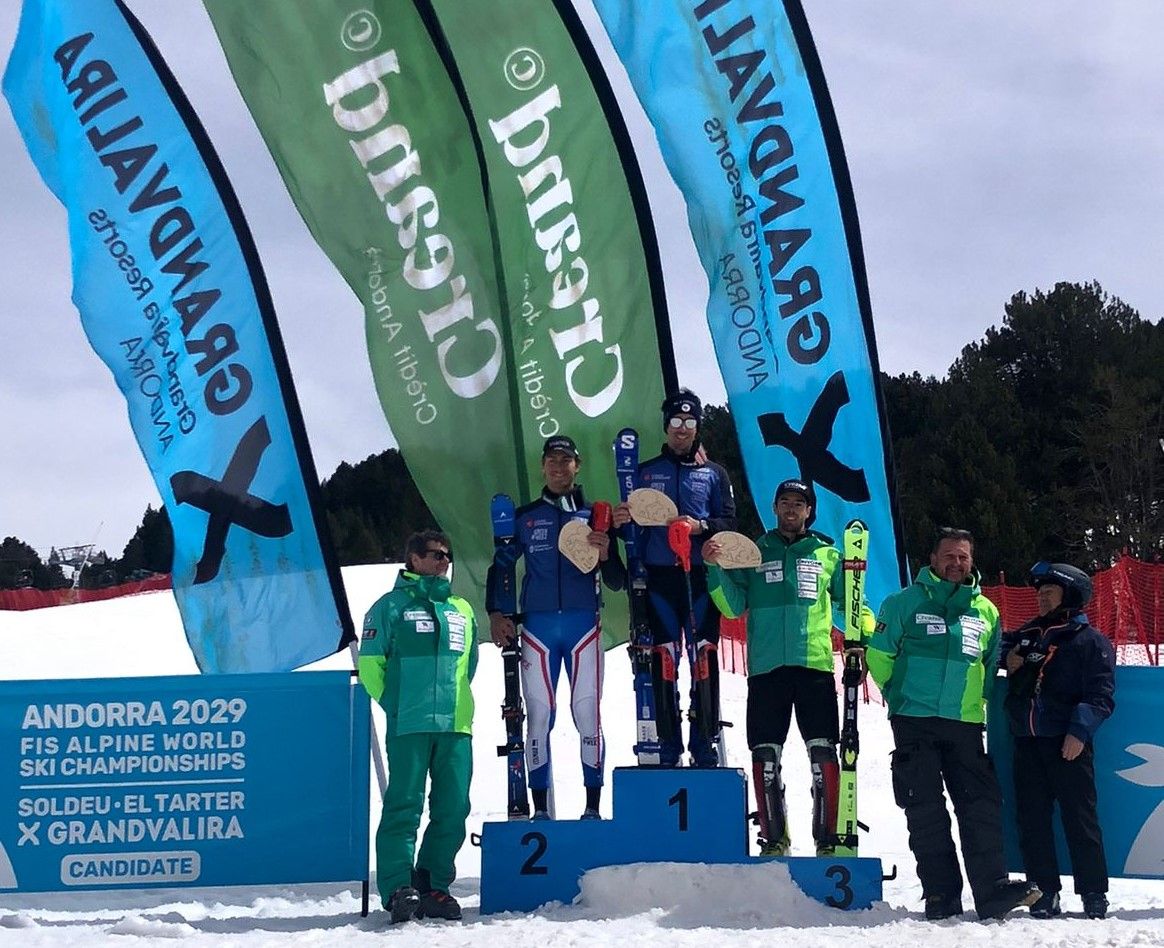 Podi masculí amb Àxel Esteve campió d'Andorra d'SL FOTO FAE Podi masculí amb Àxel Esteve campió d'Andorra d'SL FOTO FAE