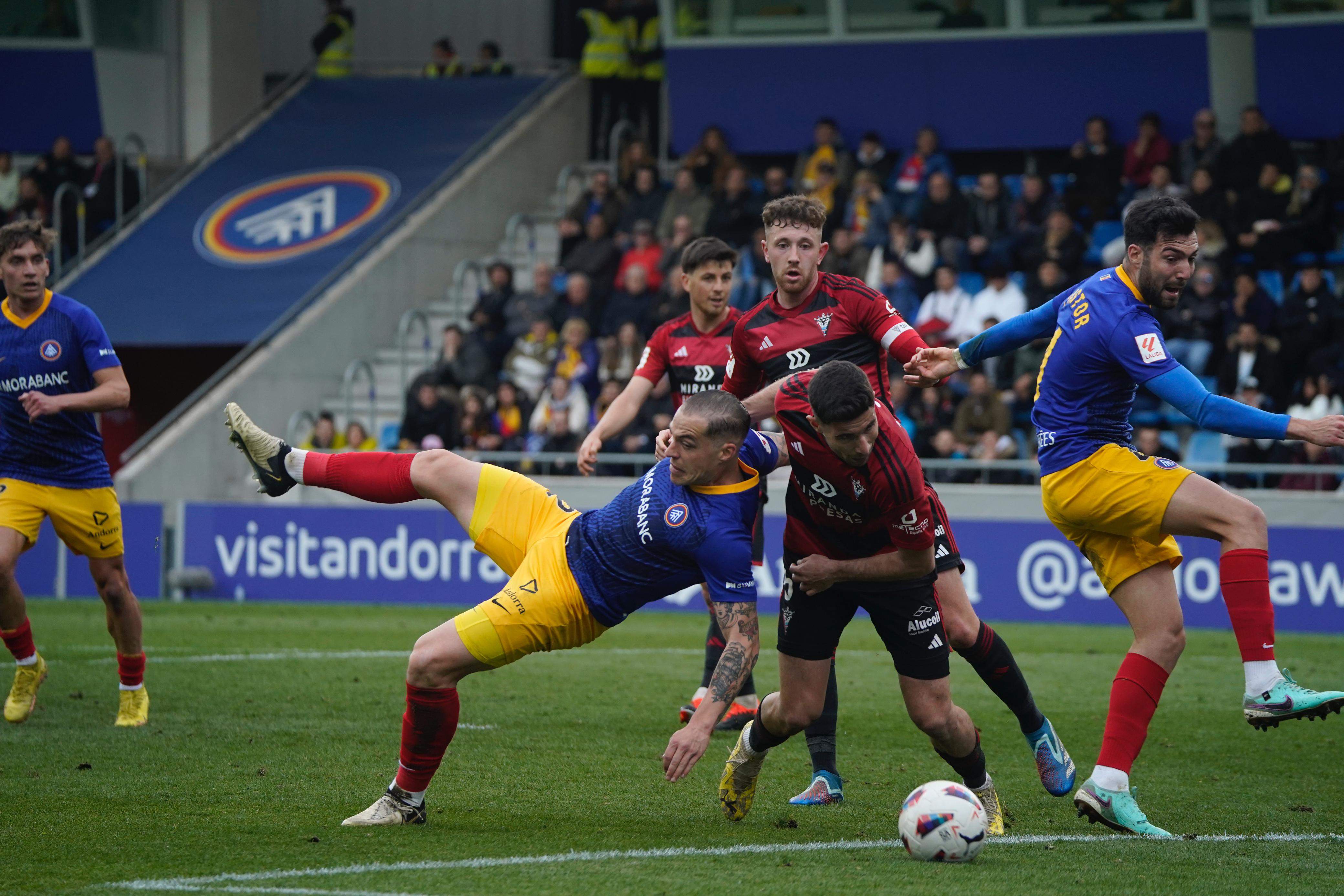 Jorge Pombo ha estat dels jugadors més desequilibrants del primer temps. Jorge Pombo ha estat dels jugadors més desequilibrants del primer temps.