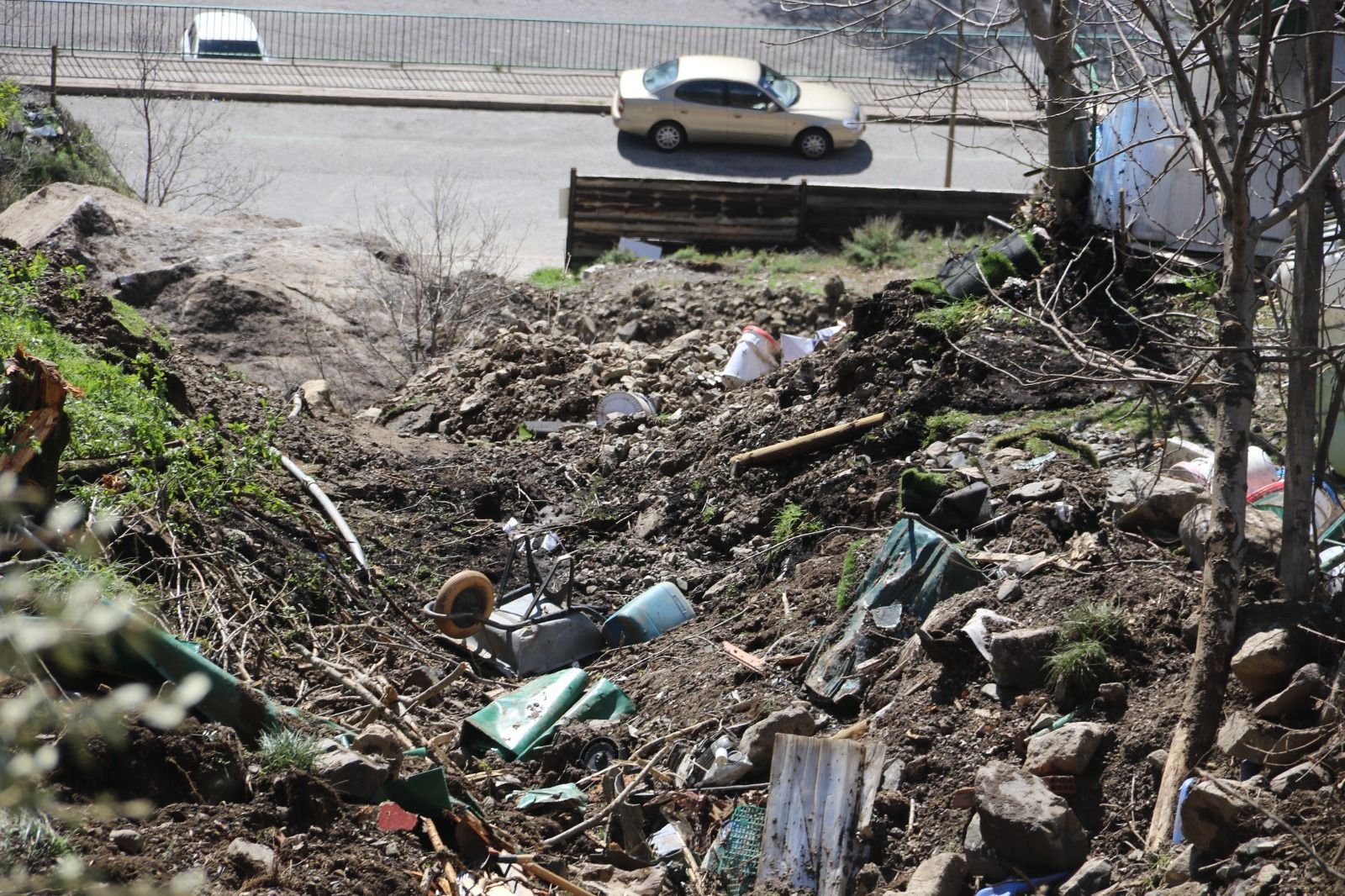 Estat que presenta la darrera parcel·la que va aixafar el roc abans d'aturar-se.