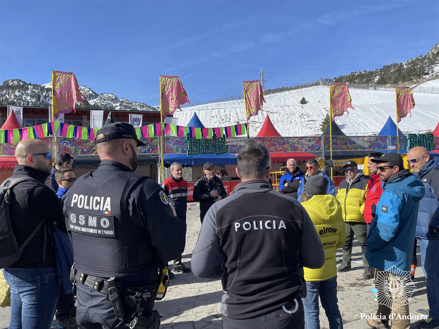 Una imatge de la preparació del dispositiu de seguretat. Una imatge de la preparació del dispositiu de seguretat.