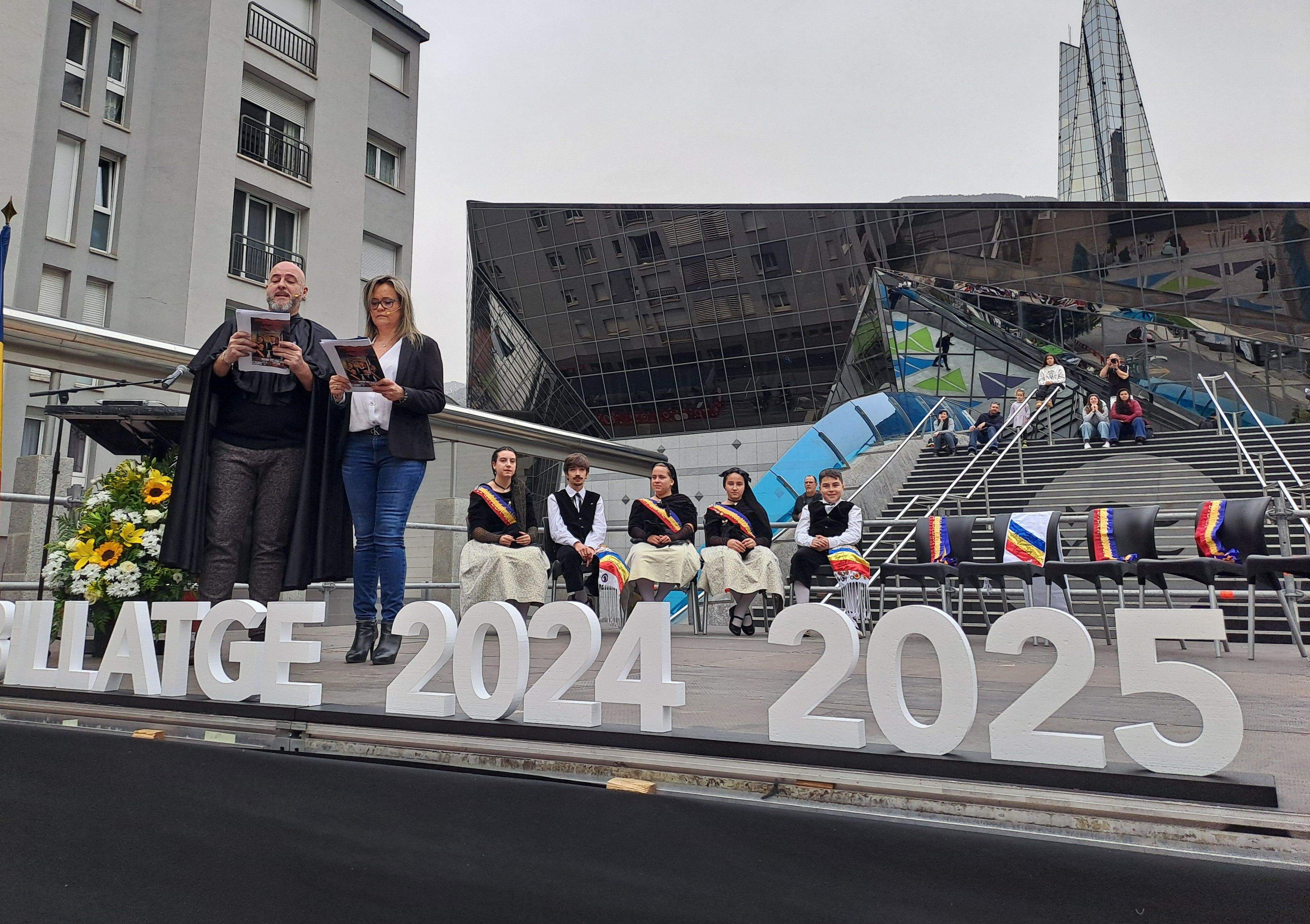 Inici de l'acte. Inici de l'acte.