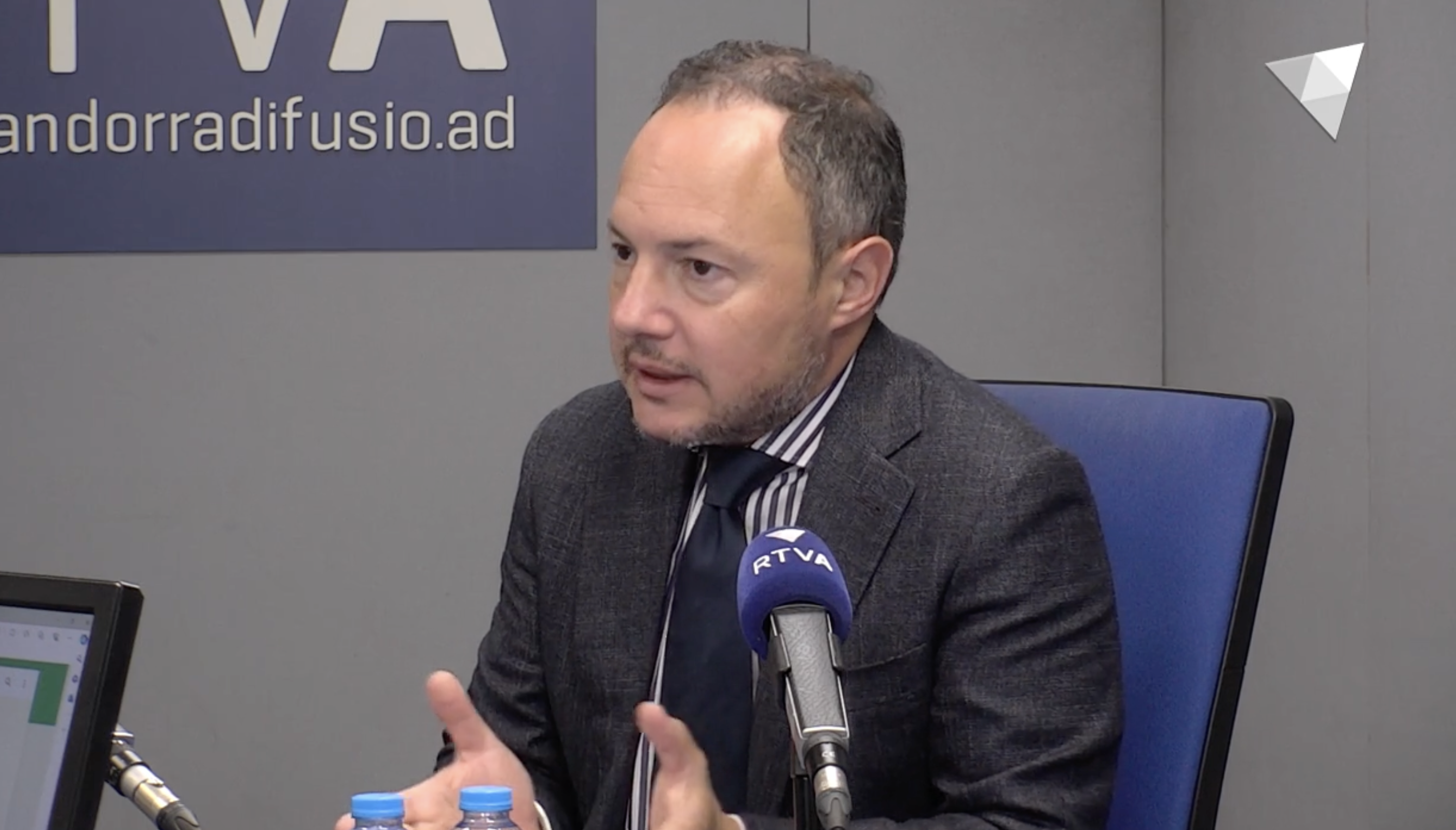 El cap de Govern durant l'entrevista a RTVA.