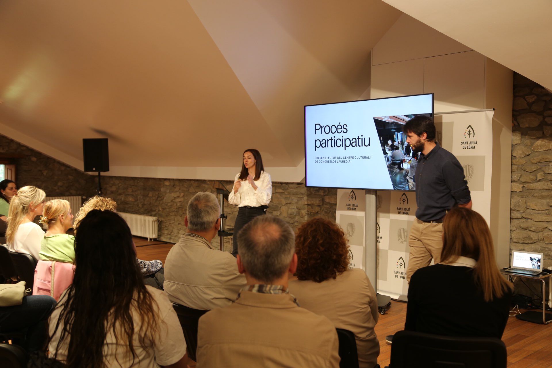 Presentació dels projectes per a la nova façana del Centre Cultural i de Congressos Lauredià.