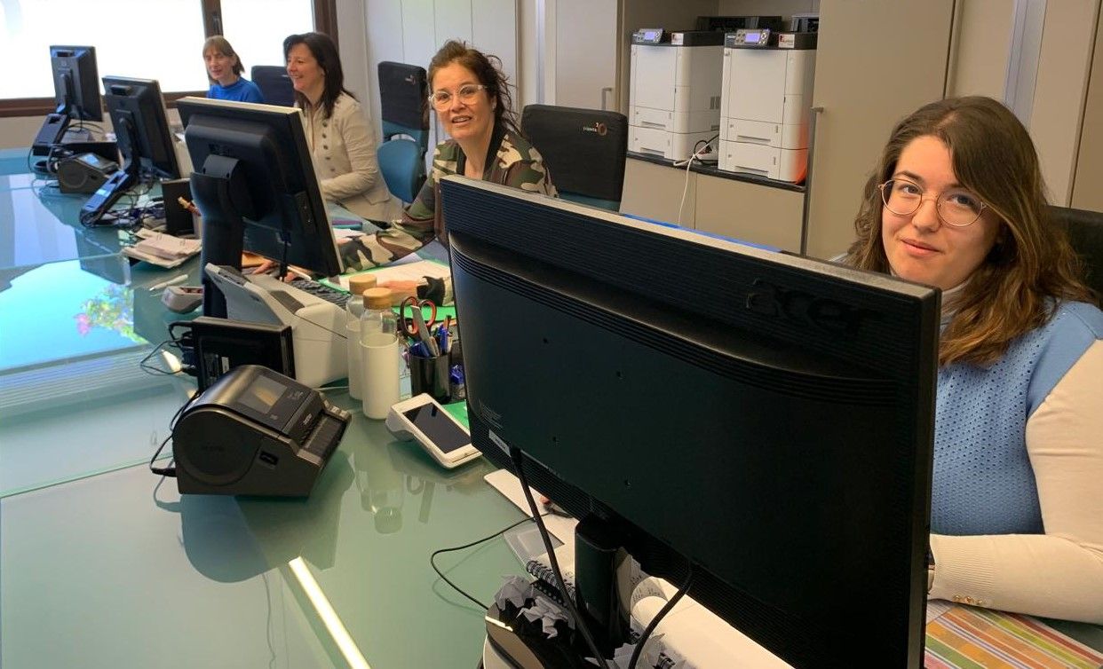 Treballadores del servei de Tràmits del comú d'Ordino.