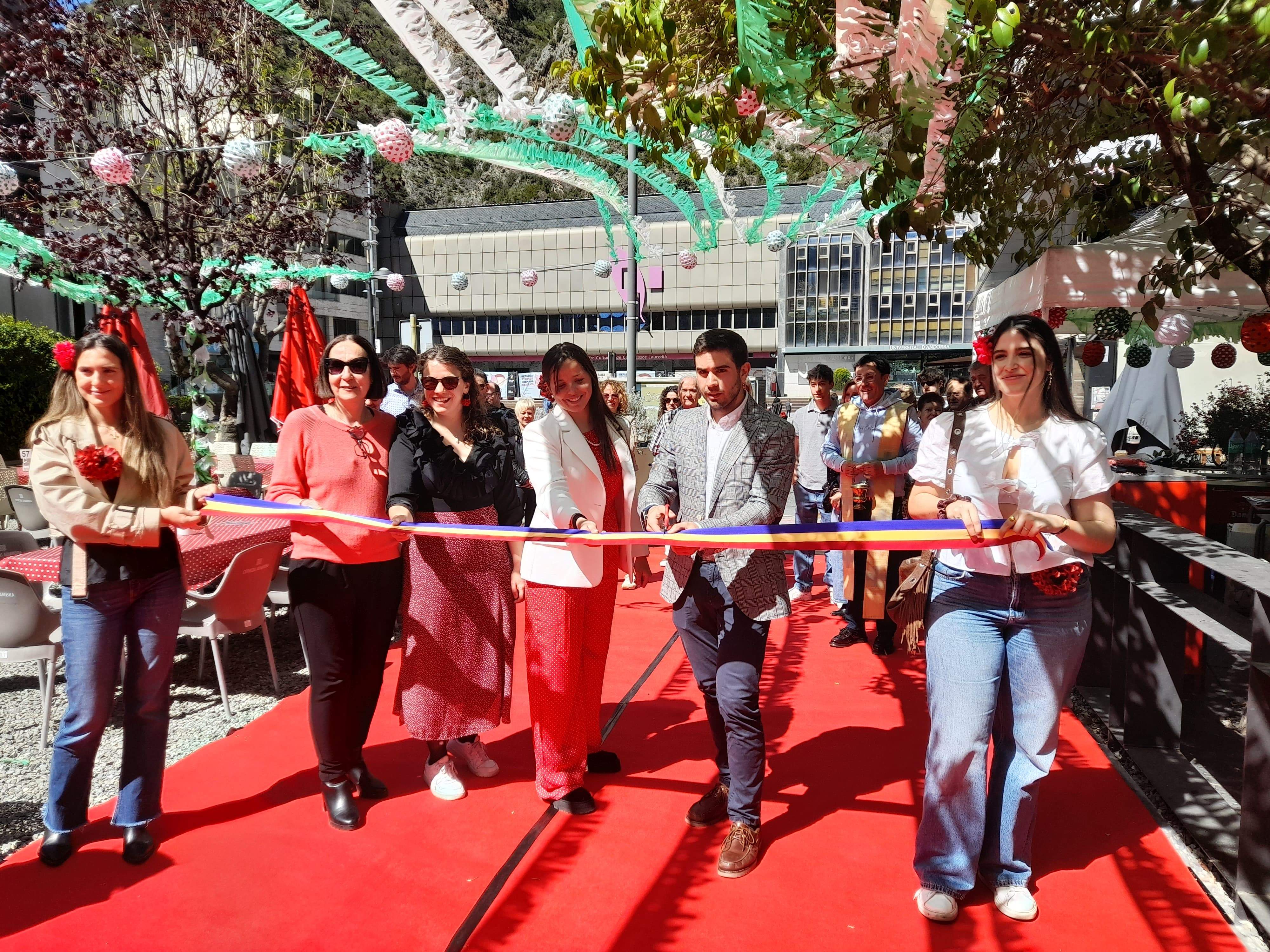 Un moment de la inauguració de la Fira d'Abril. Un moment de la inauguració de la Fira d'Abril.