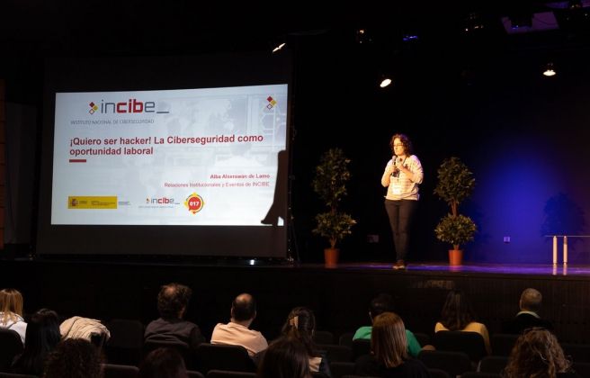 Les jornades també han estat enfocades a les famílies de les nenes que hi han participat. 