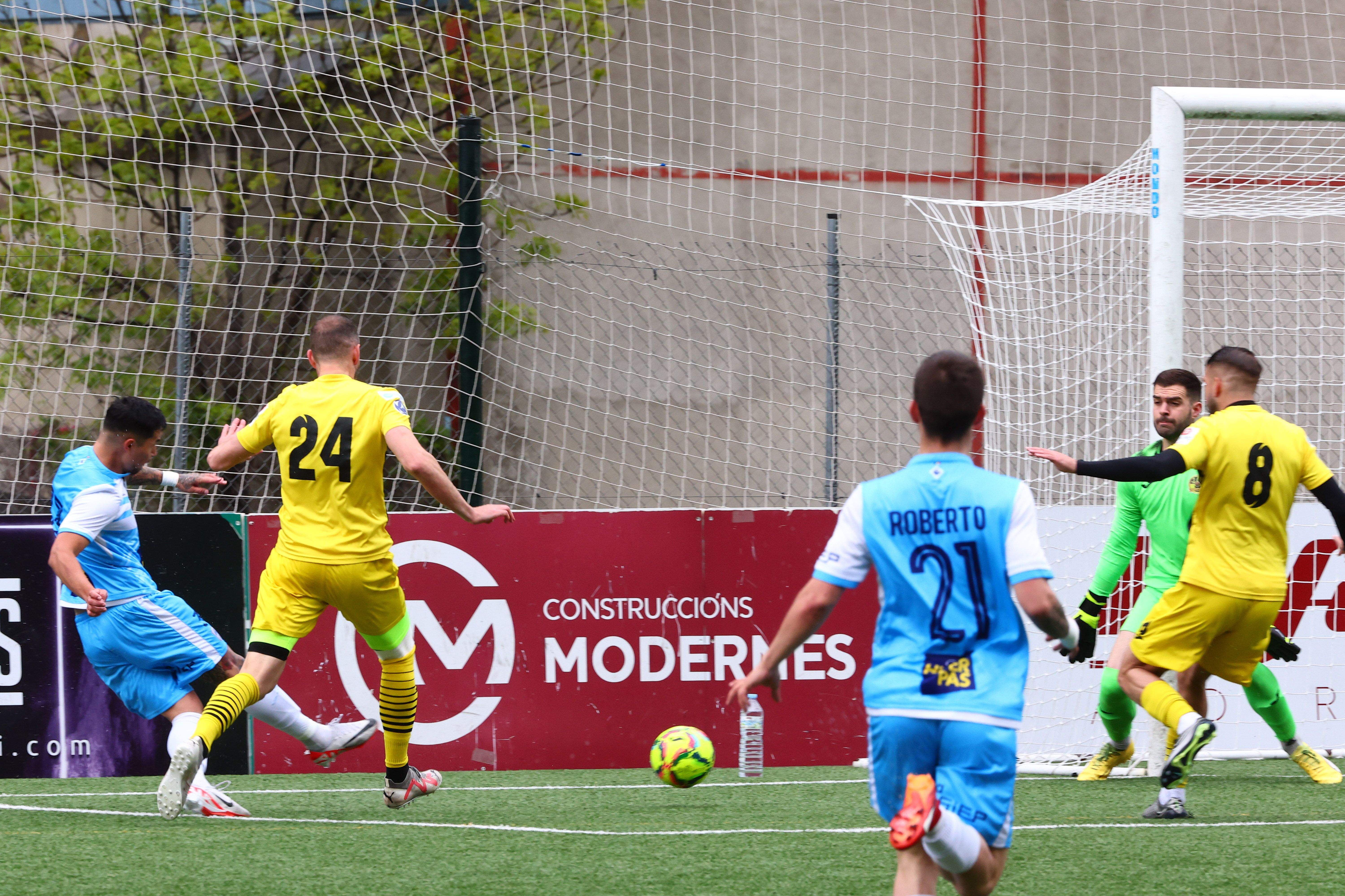 La UE no ho ha tingut fàcil per imposar-se al Pas, el seu pròxim rival a la final de Copa.