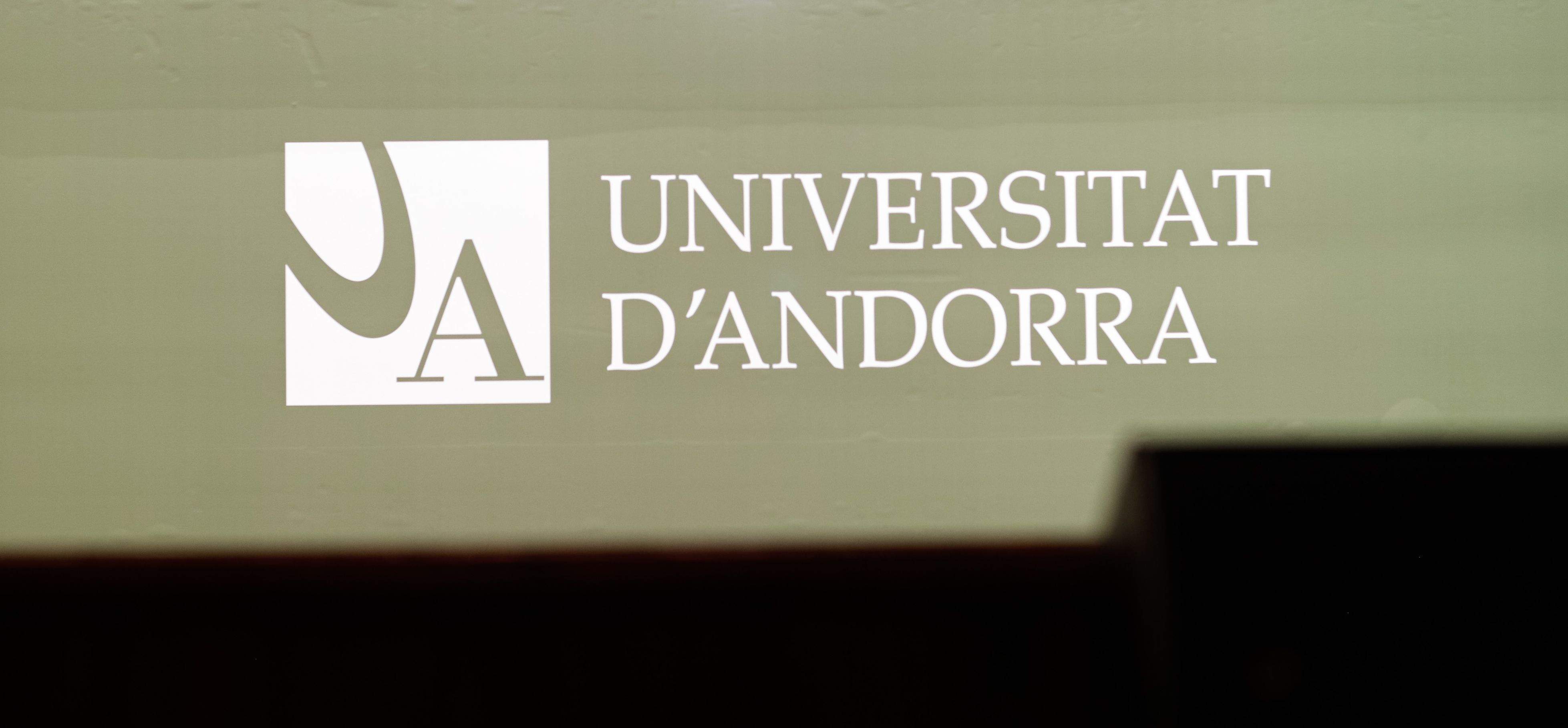 El procés d'elecció de rector s'ha caldejat. El procés d'elecció de rector s'ha caldejat.