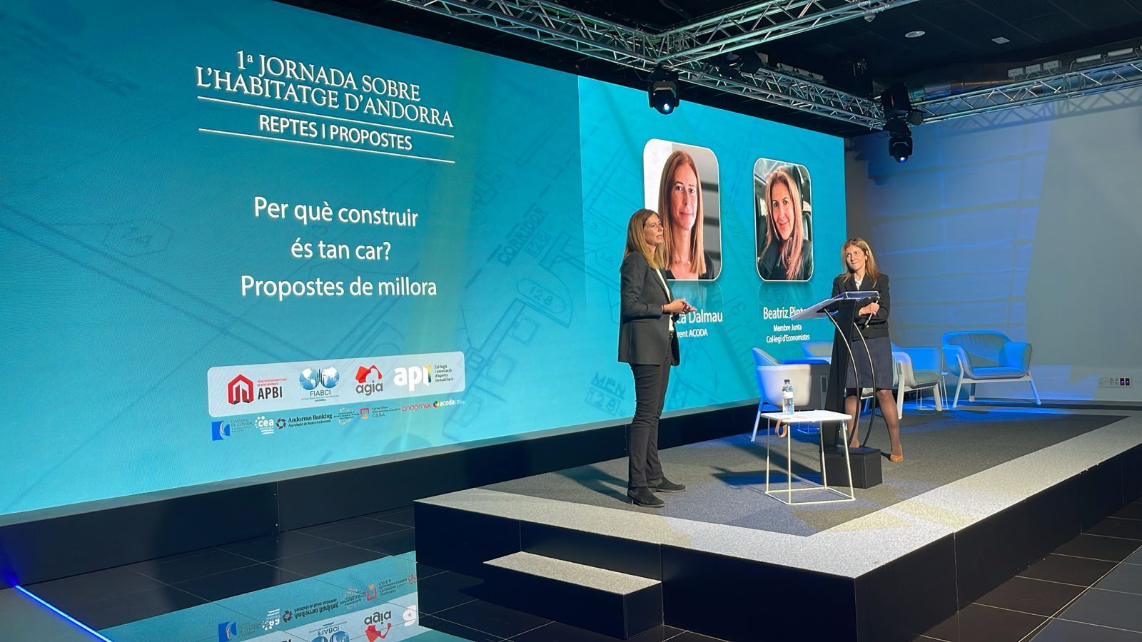 Mònica Dalmau i Beatriz Pintos.