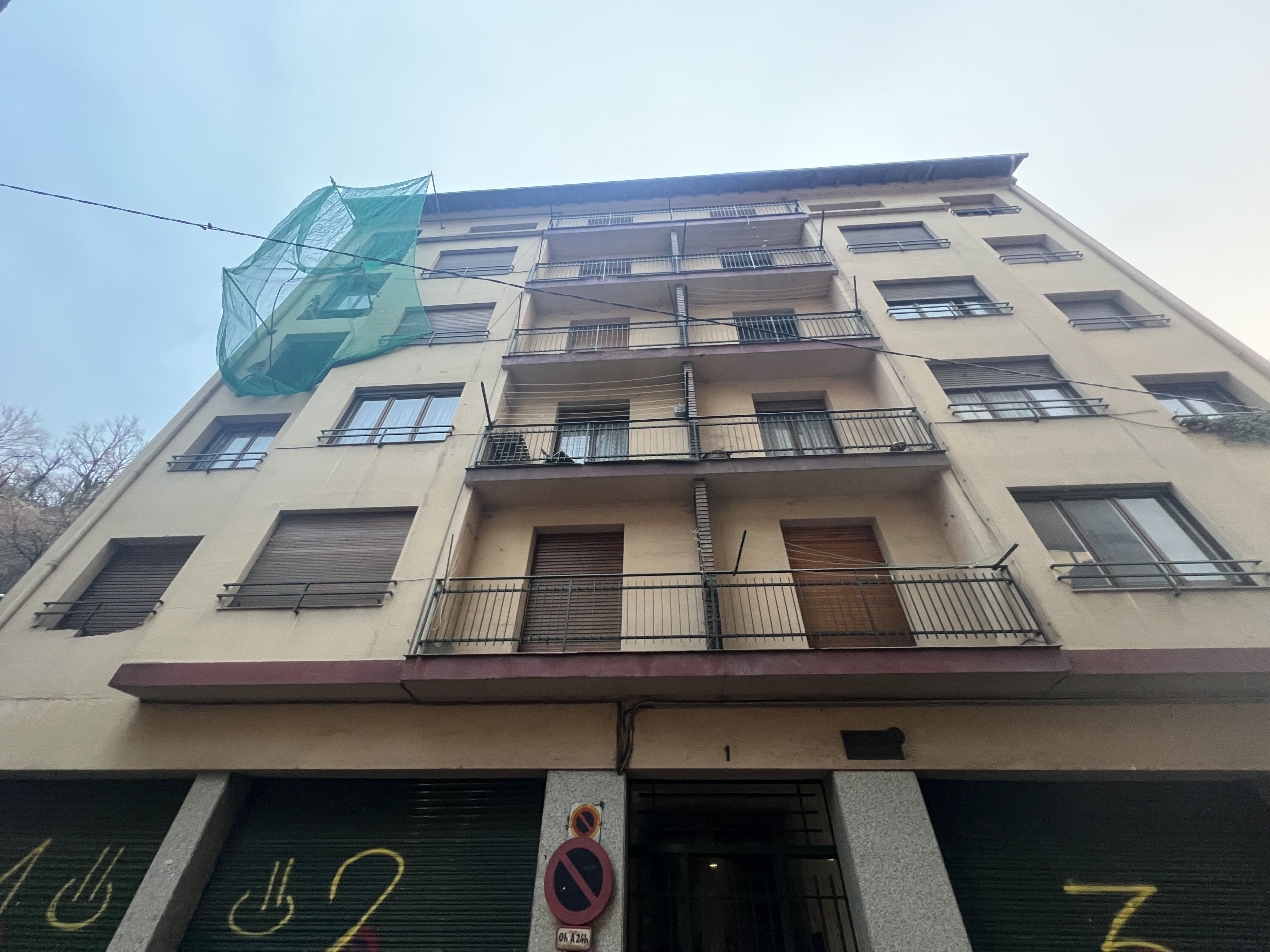 Una imatge de l'immoble al mes de gener.