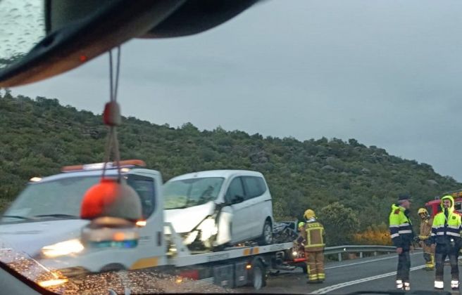 Un dels vehicles implicats. Un dels vehicles implicats.