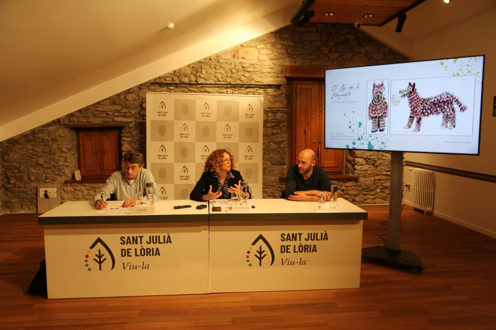 Presentació de la nova figura que incorporarà la colla gegantera, el Llop de la Senyoreta.