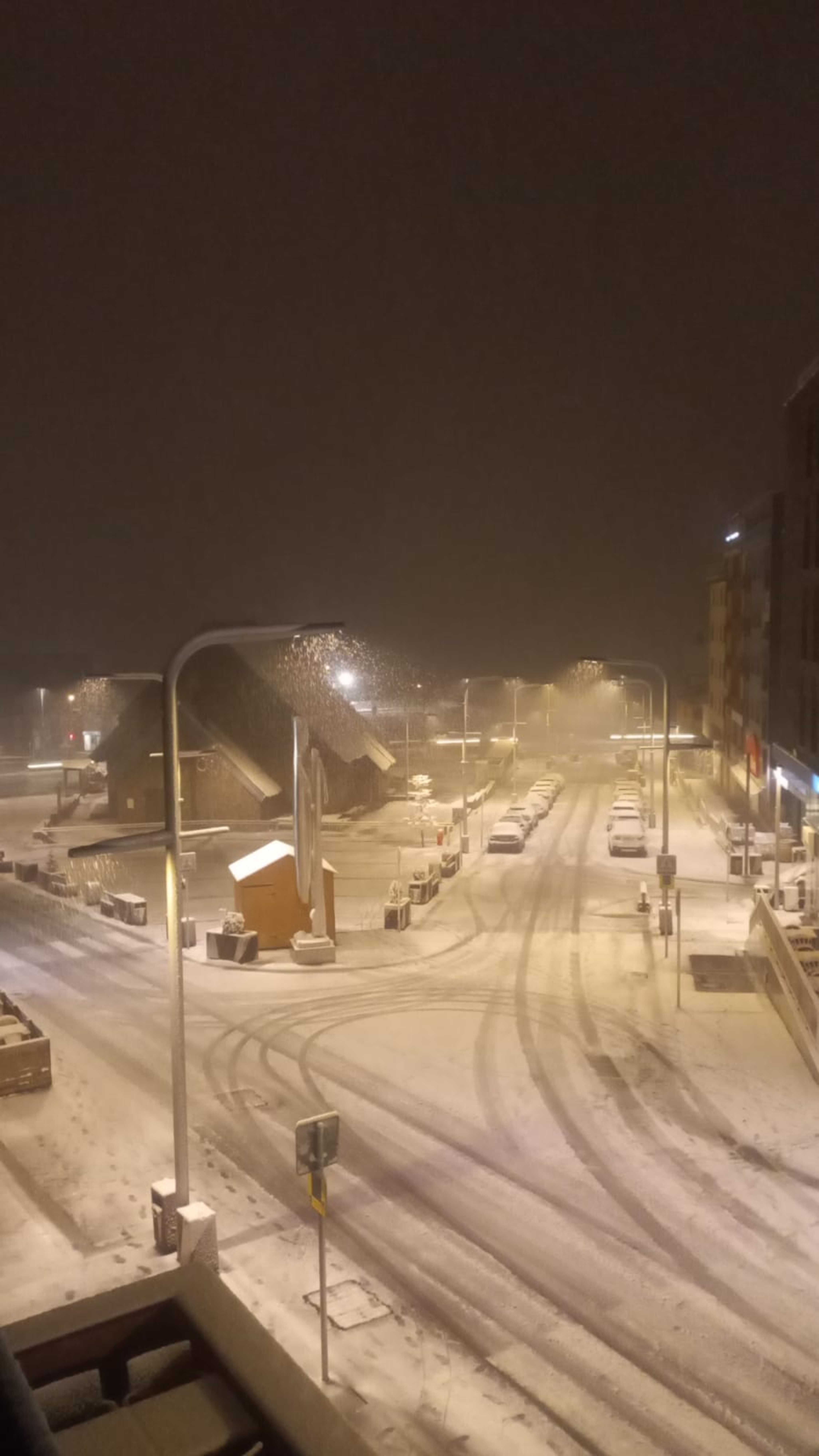 Una imatge del Pas de la Casa aquesta nit.