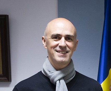 Xavier Surana semafor