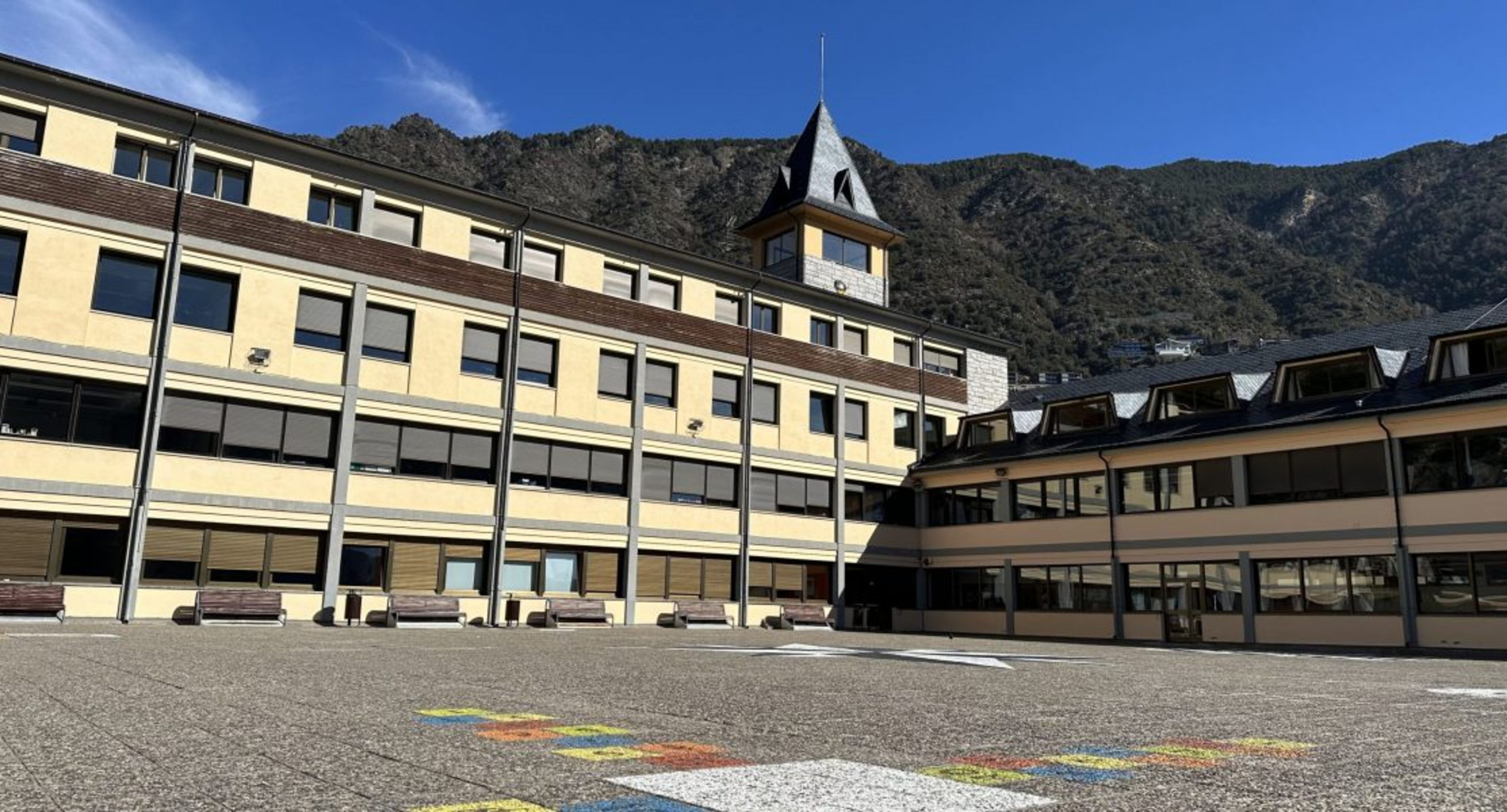 Una imatge del col·legi Sant Ermengol.