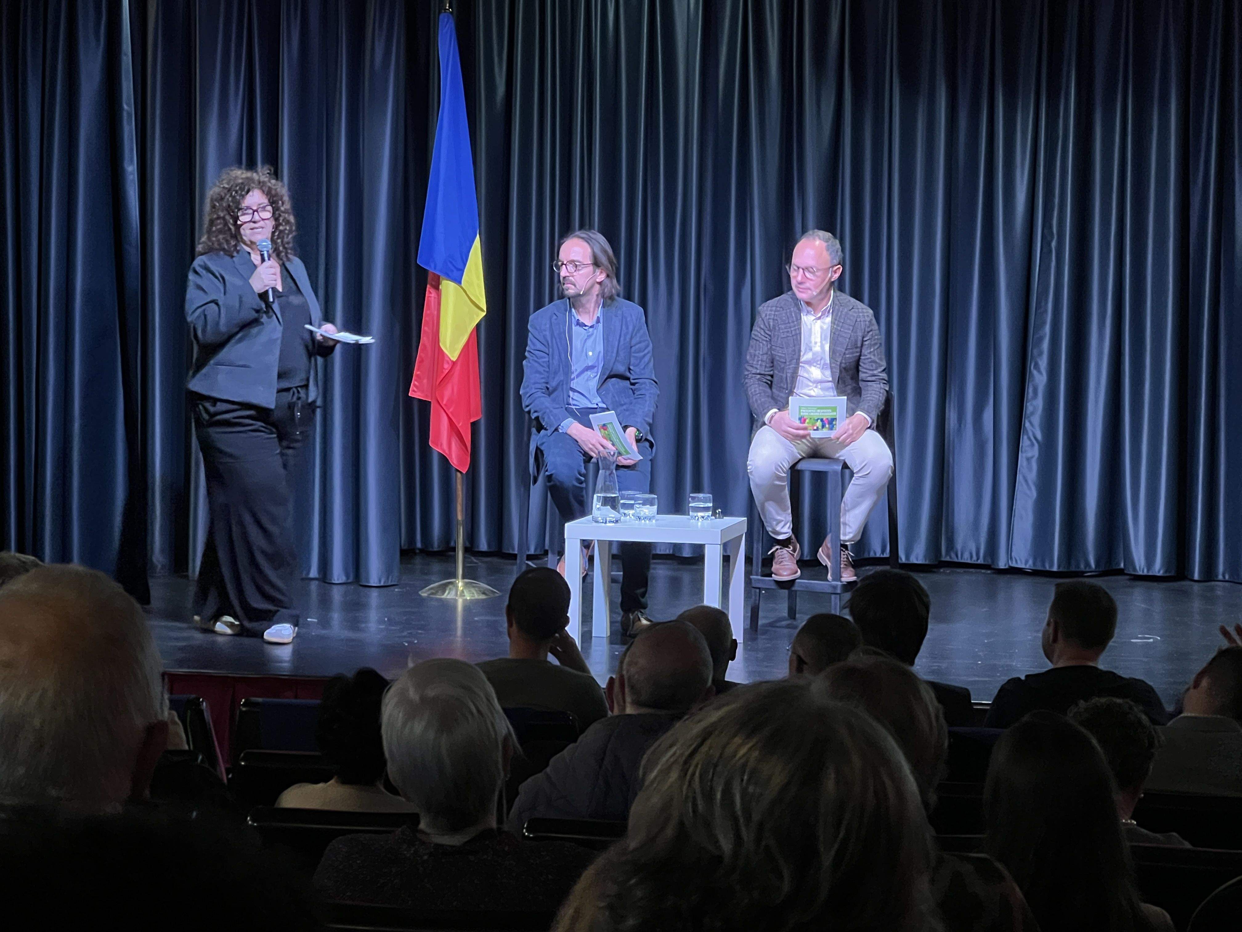 La reunió ha tingut un format força àgil. La reunió ha tingut un format força àgil.