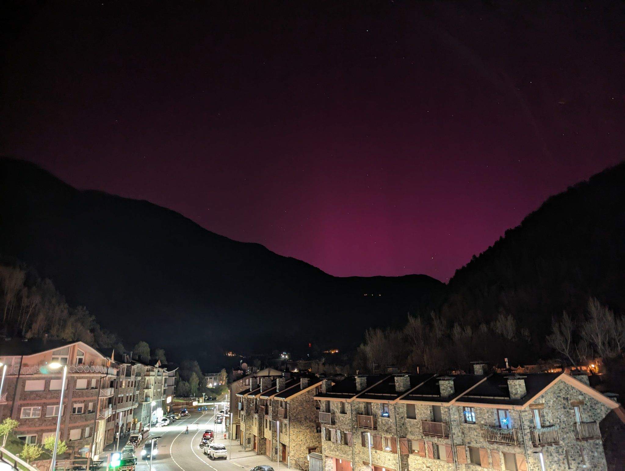 L'aurora boreal vista des de la Cortinada.