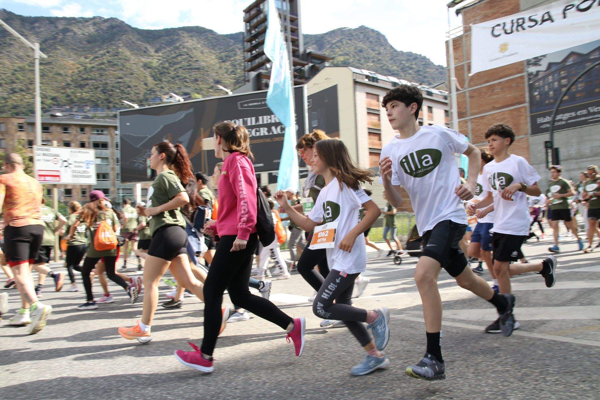 Un moment de la cursa popular. Un moment de la cursa popular.