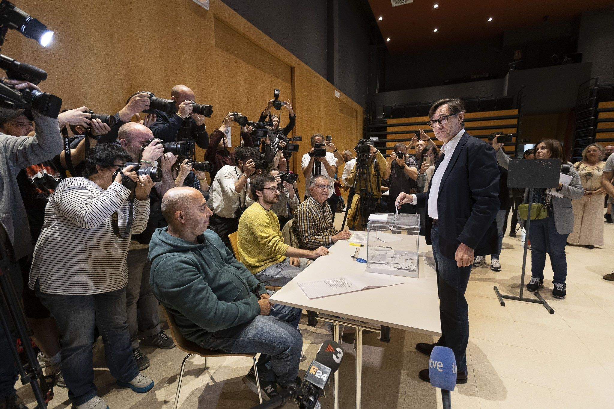 El PSC guanya les eleccions a Catalunya i l’independentisme perd la ...