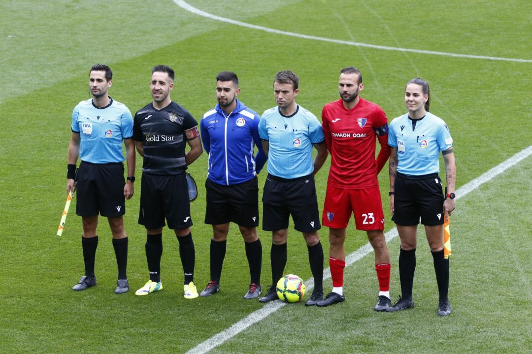 Fernández és una de les pioneres pel que fa a l'arbitratge al Principat. La portaveu del Sindicat, Rebeca Bonache.