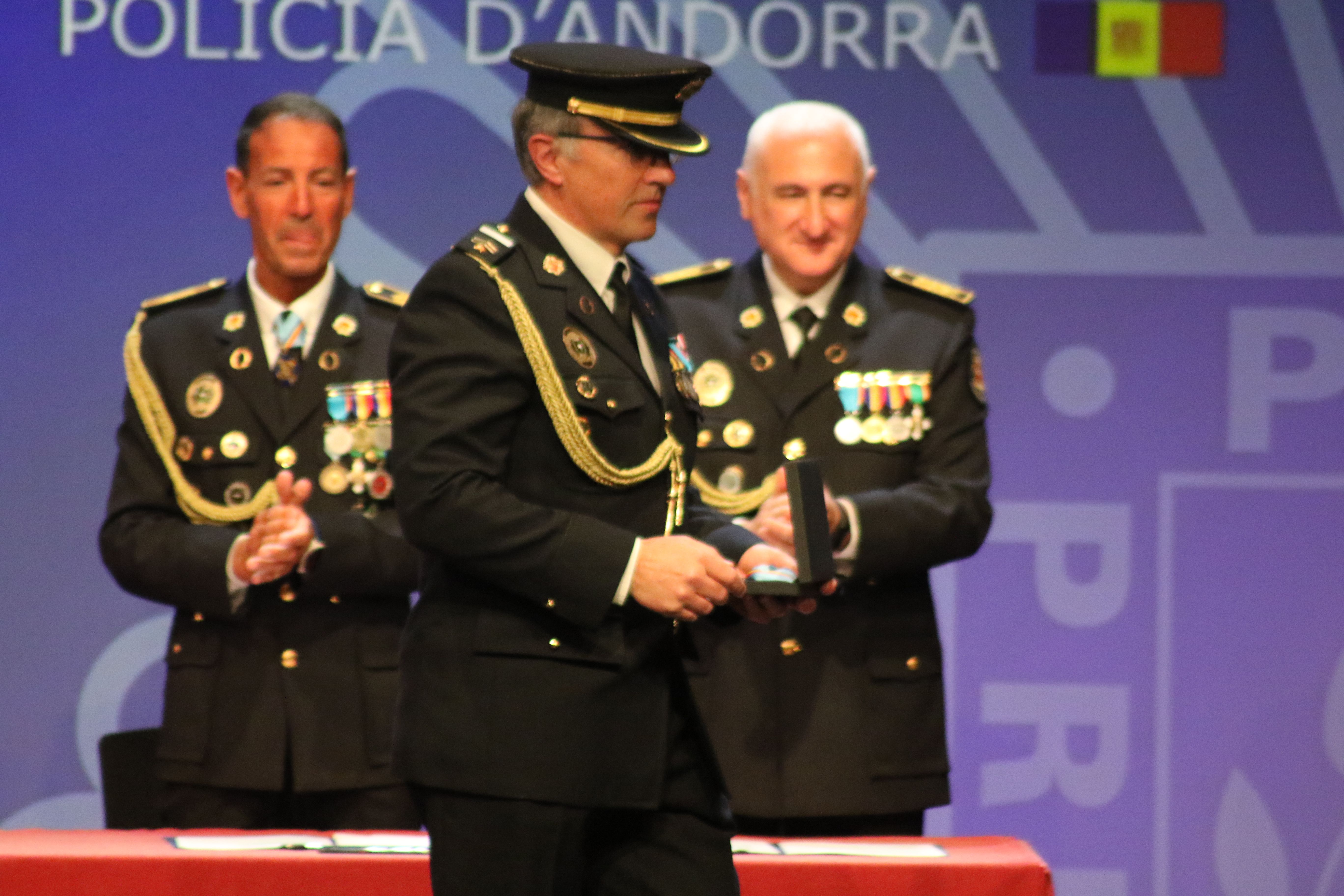 El sergent Josep Tohà reconegut pels 35 anys al cos. El sergent Josep Tohà reconegut pels 35 anys al cos.