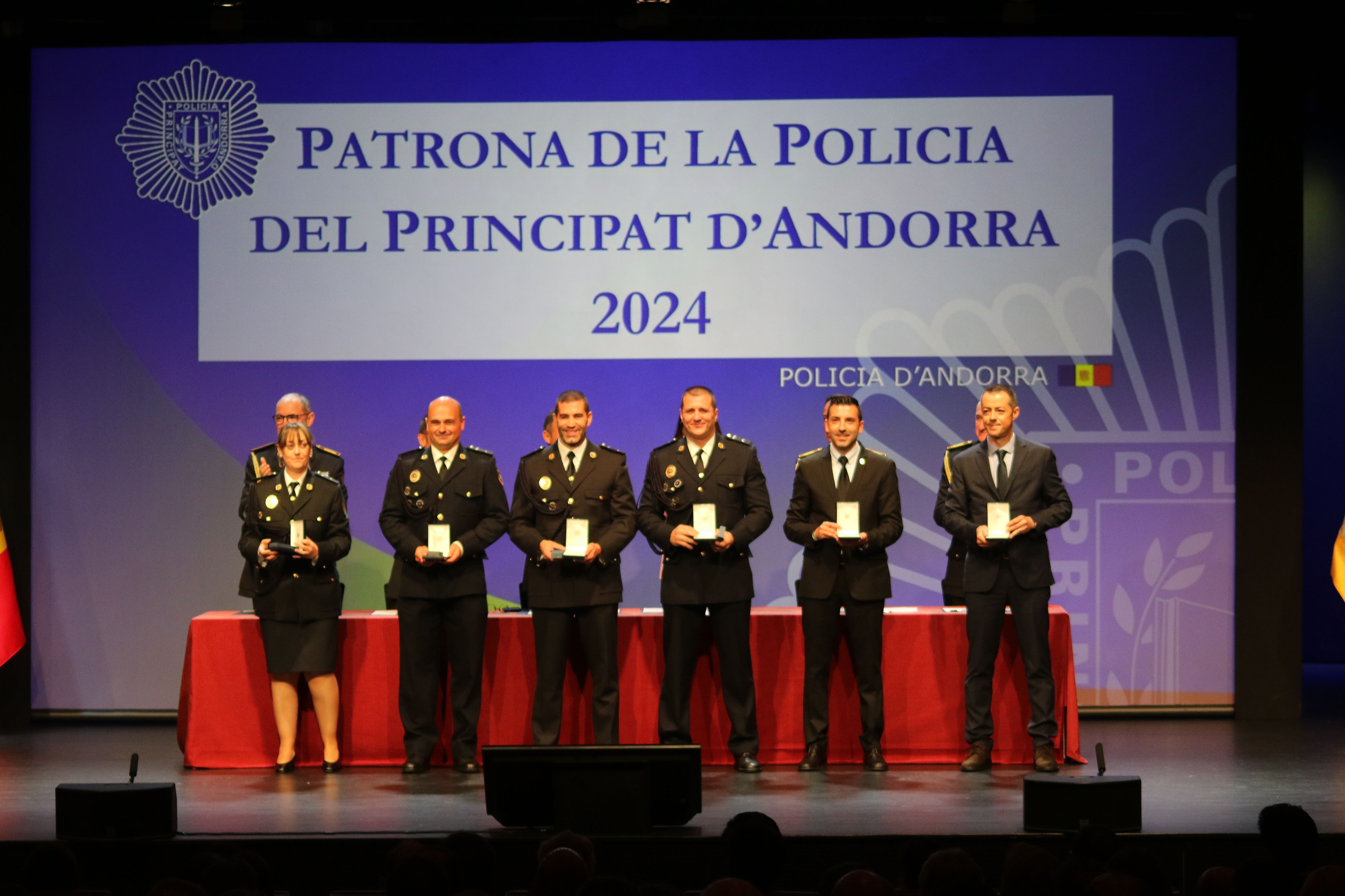 Reconeguts per vint anys al cos. Reconeguts per vint anys al cos.