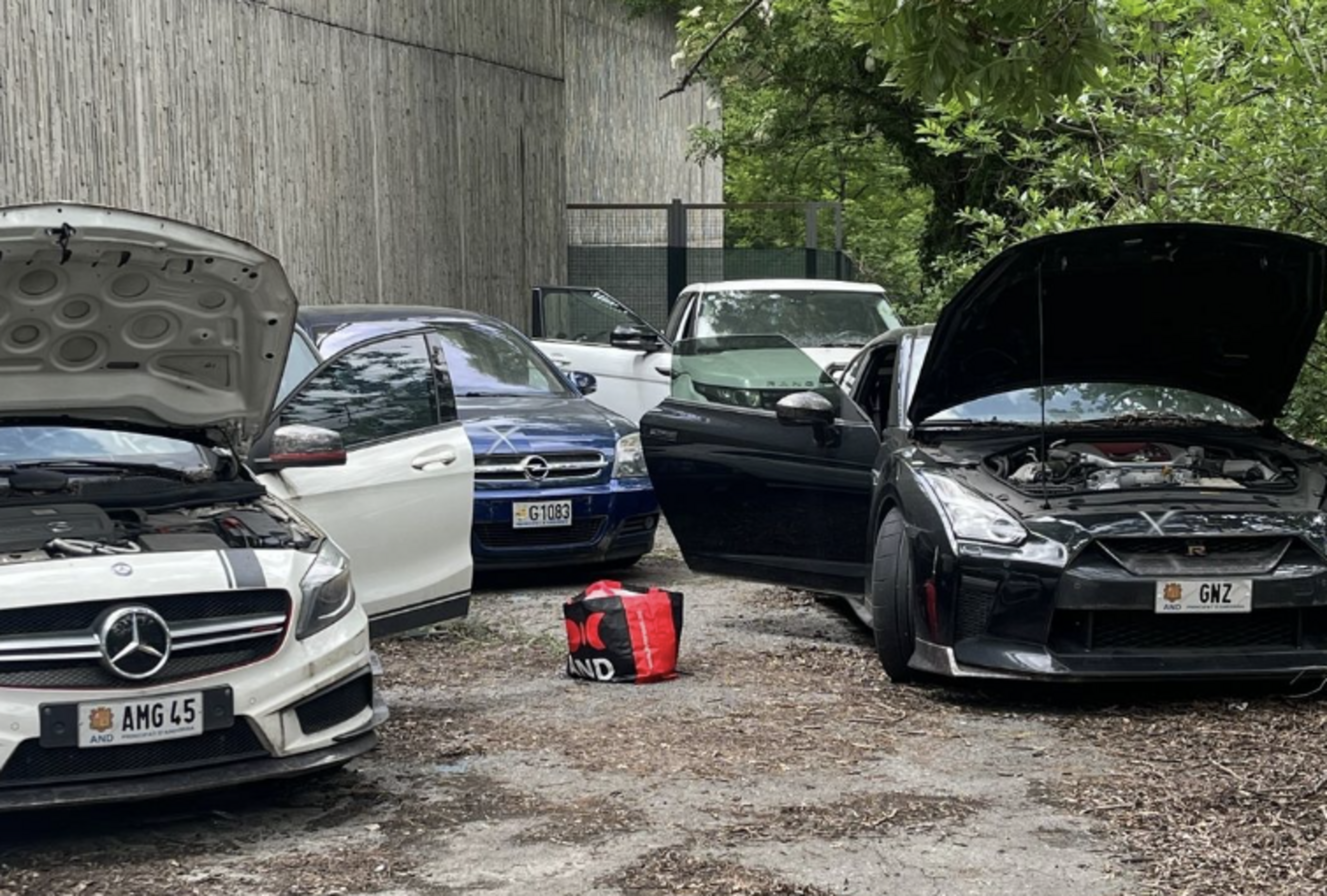 Alguns dels cotxes comissats en el 'cas Forex' encara en el tancat de la policia.