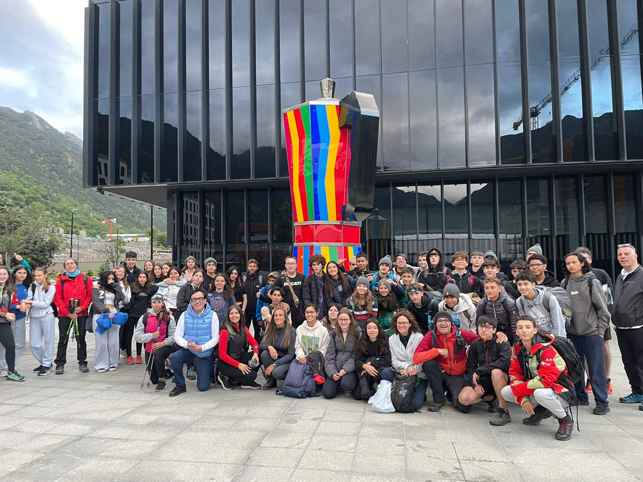 Foto de grup abans d'iniciar la caminada. Foto de grup abans d'iniciar la caminada.