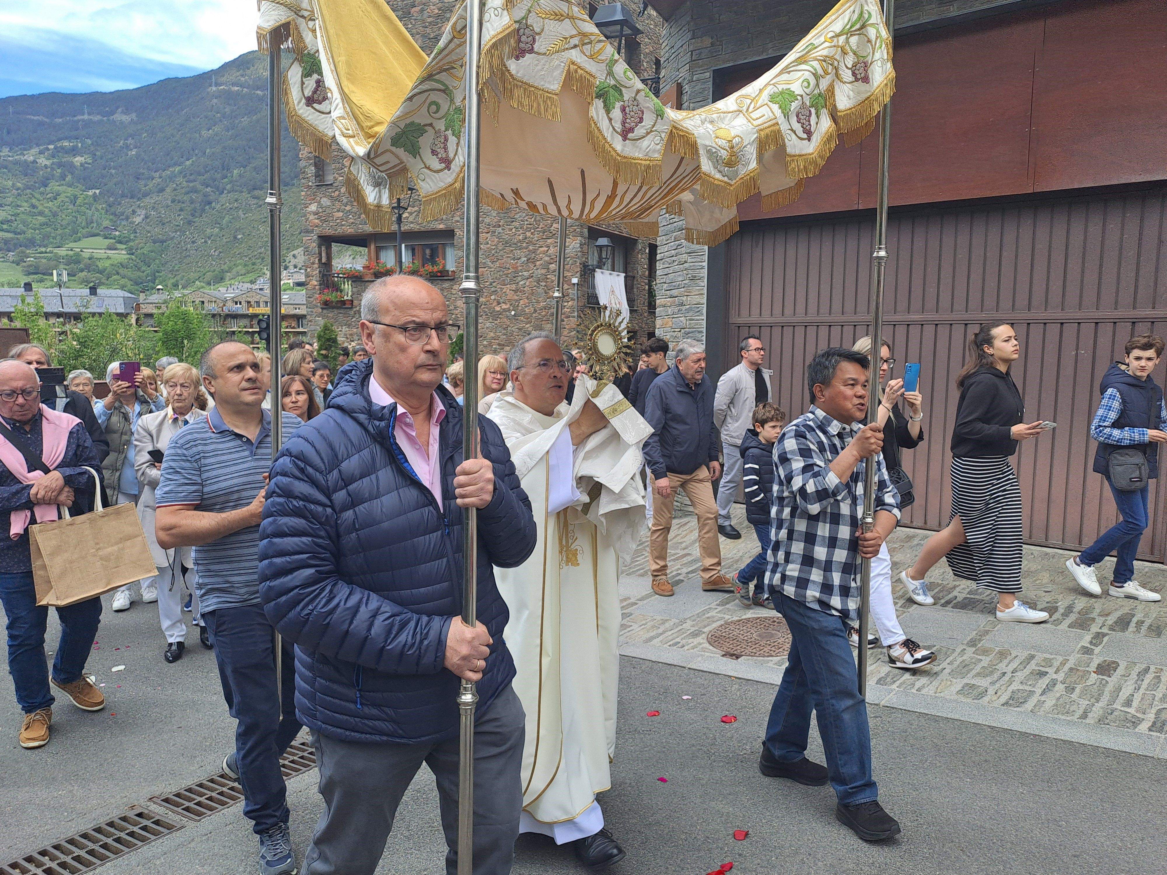 Arribant a la primera parada a cal Joan Antoni. Arribant a la primera parada a cal Joan Antoni.