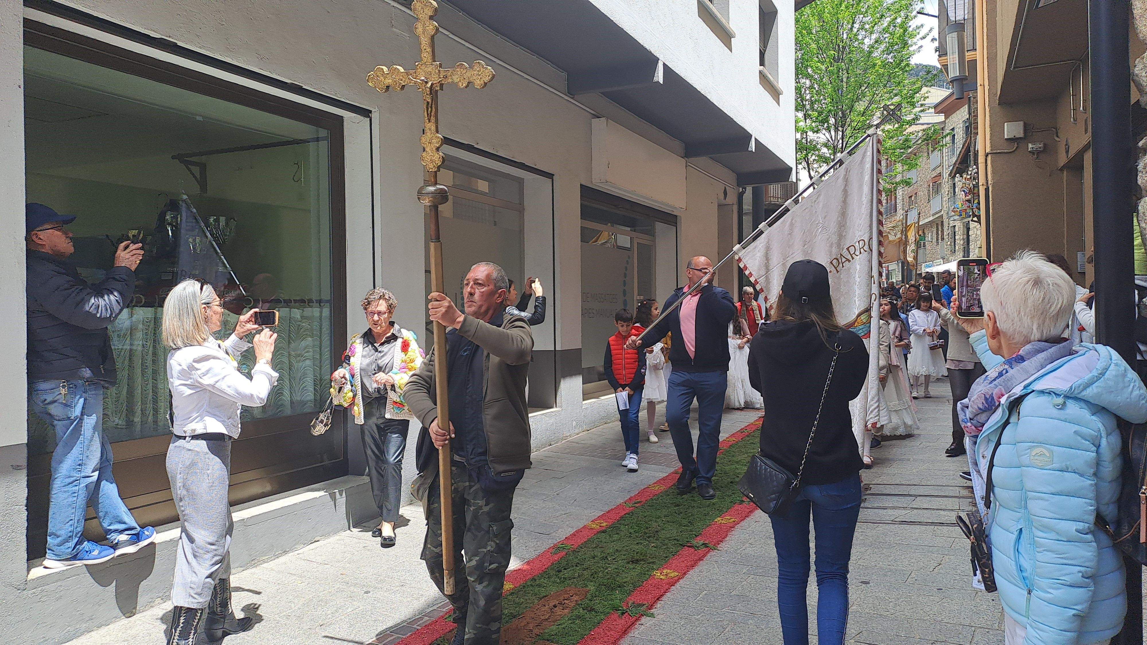 La comitiva al tram final. La comitiva al tram final.