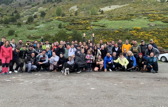 Foto de grup de la comunitat fallaire.