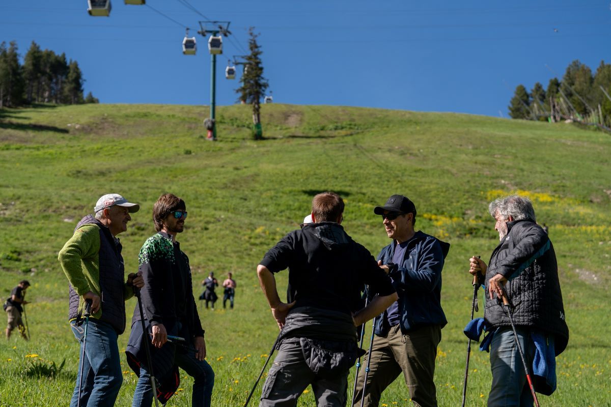 Representants de la FIS i de l'esquí andorrà, reunits aquest matí a la pista Avet. 