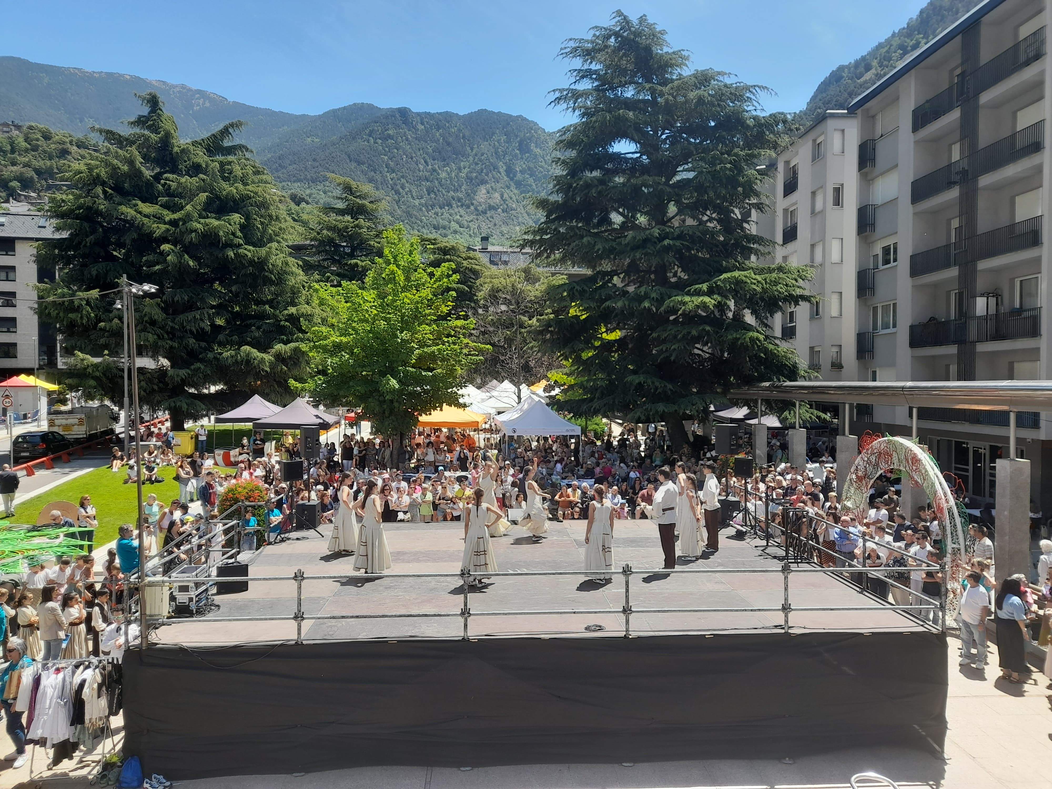 El Parc de la Mola durant una celebració de la festa de la parròquia.