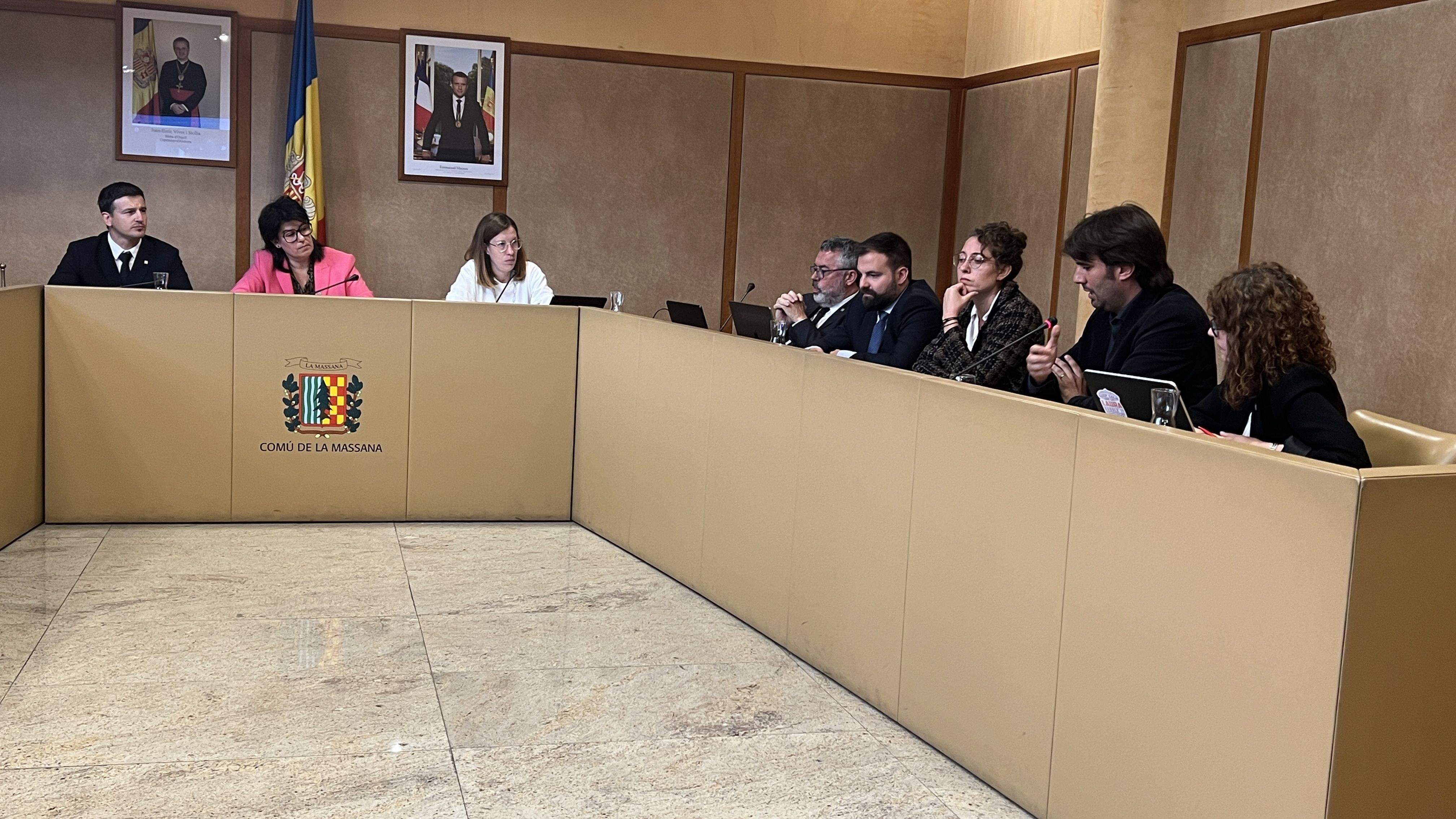 La minoria d'Amb Seny s'ha mostrat molt molesta amb les formes de tramitar el topall urbanístic.