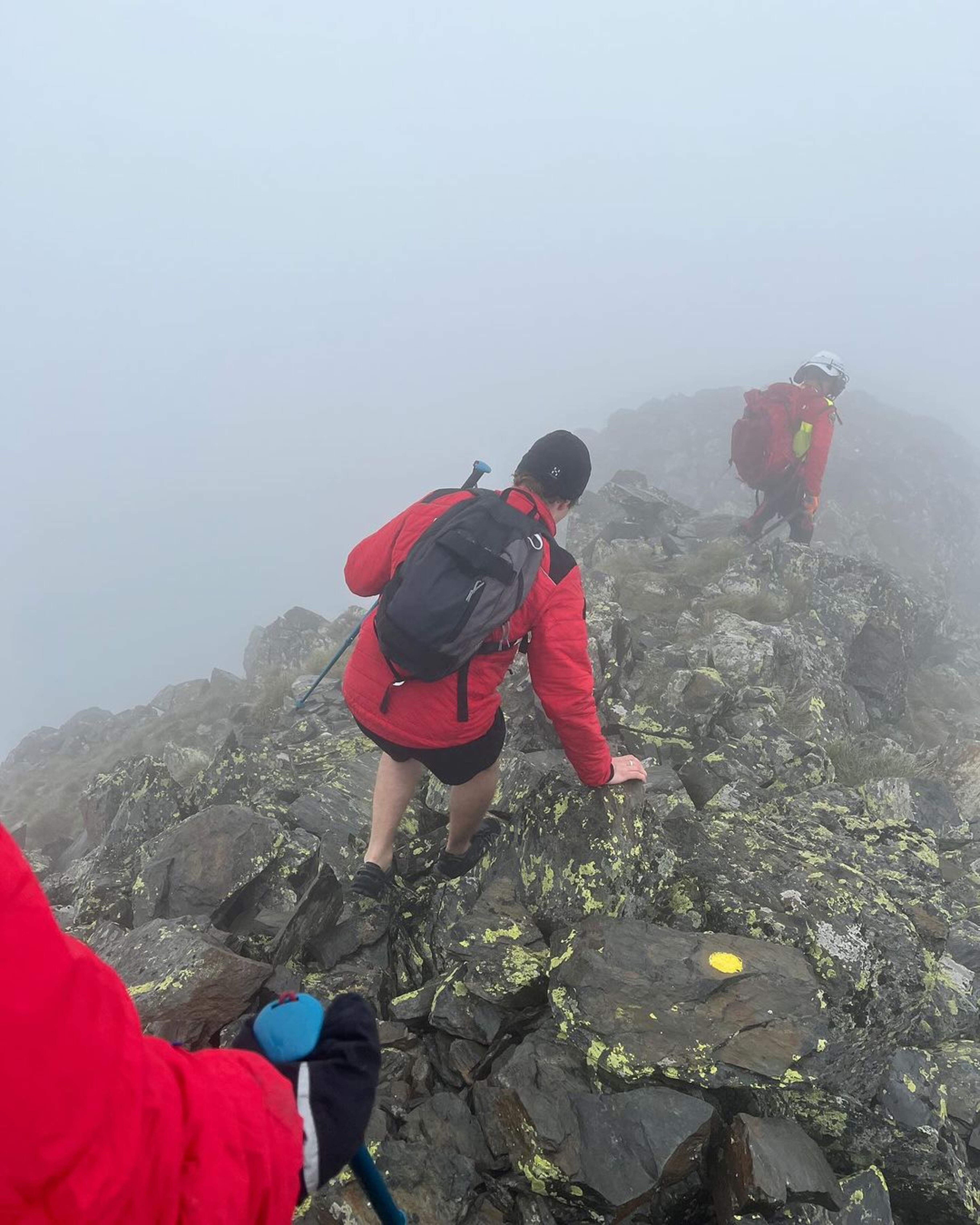 ( 22   06   24 )R e s c a t  a  