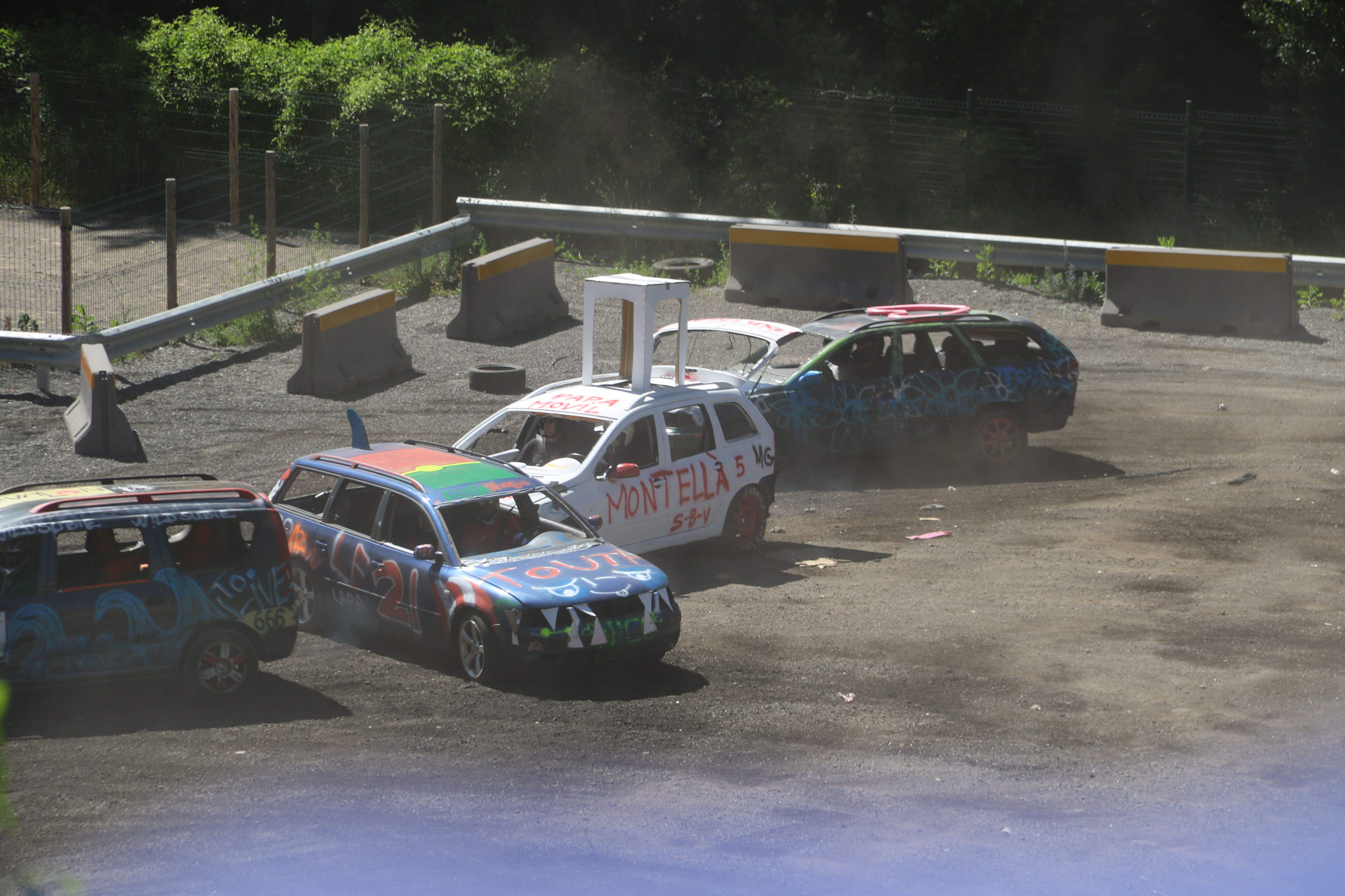 Els cotxes en plena efervescència.