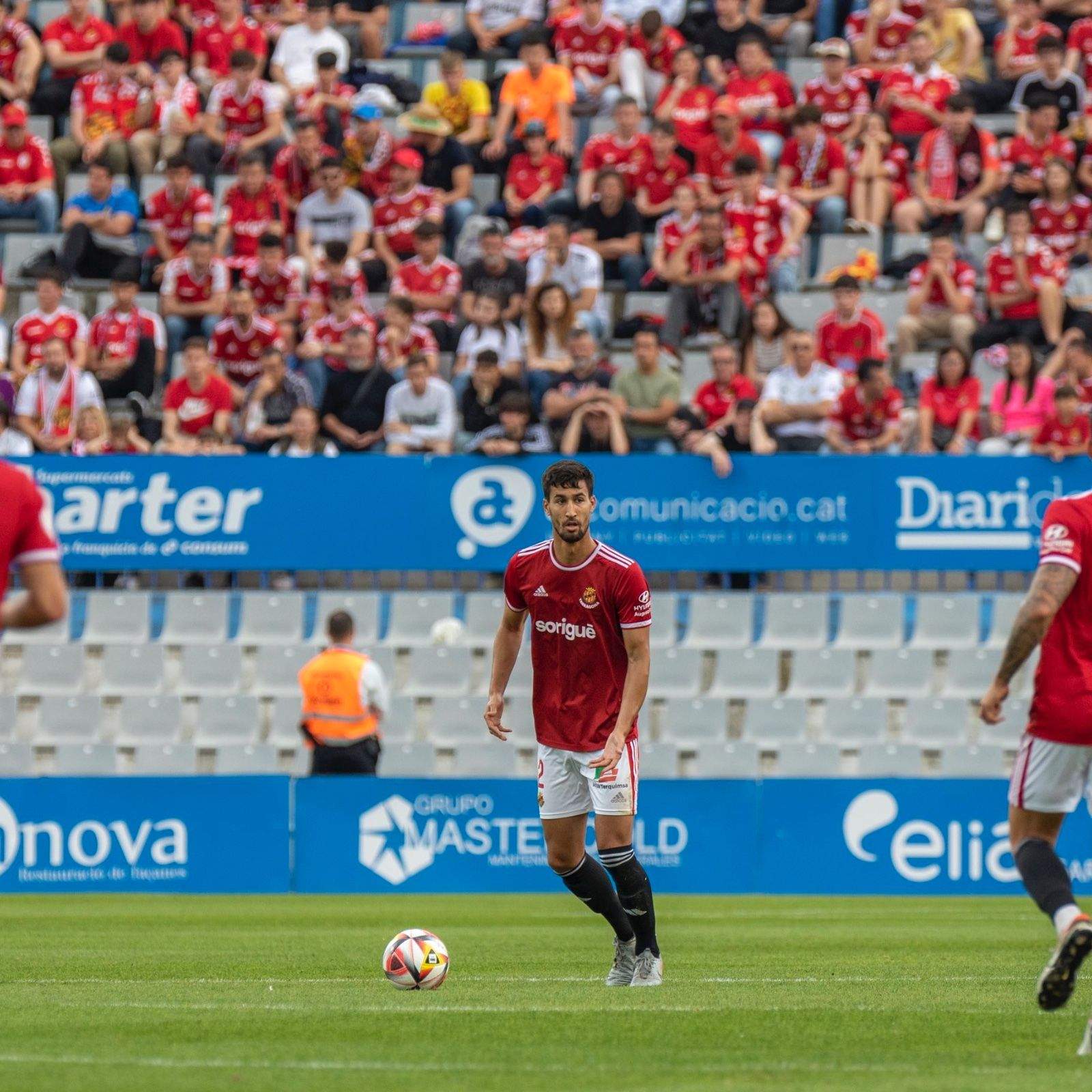 Pablo Trigueros, aquesta temporada vestint els colors del Nàstic de Tarragona. La portaveu del Sindicat, Rebeca Bonache.
