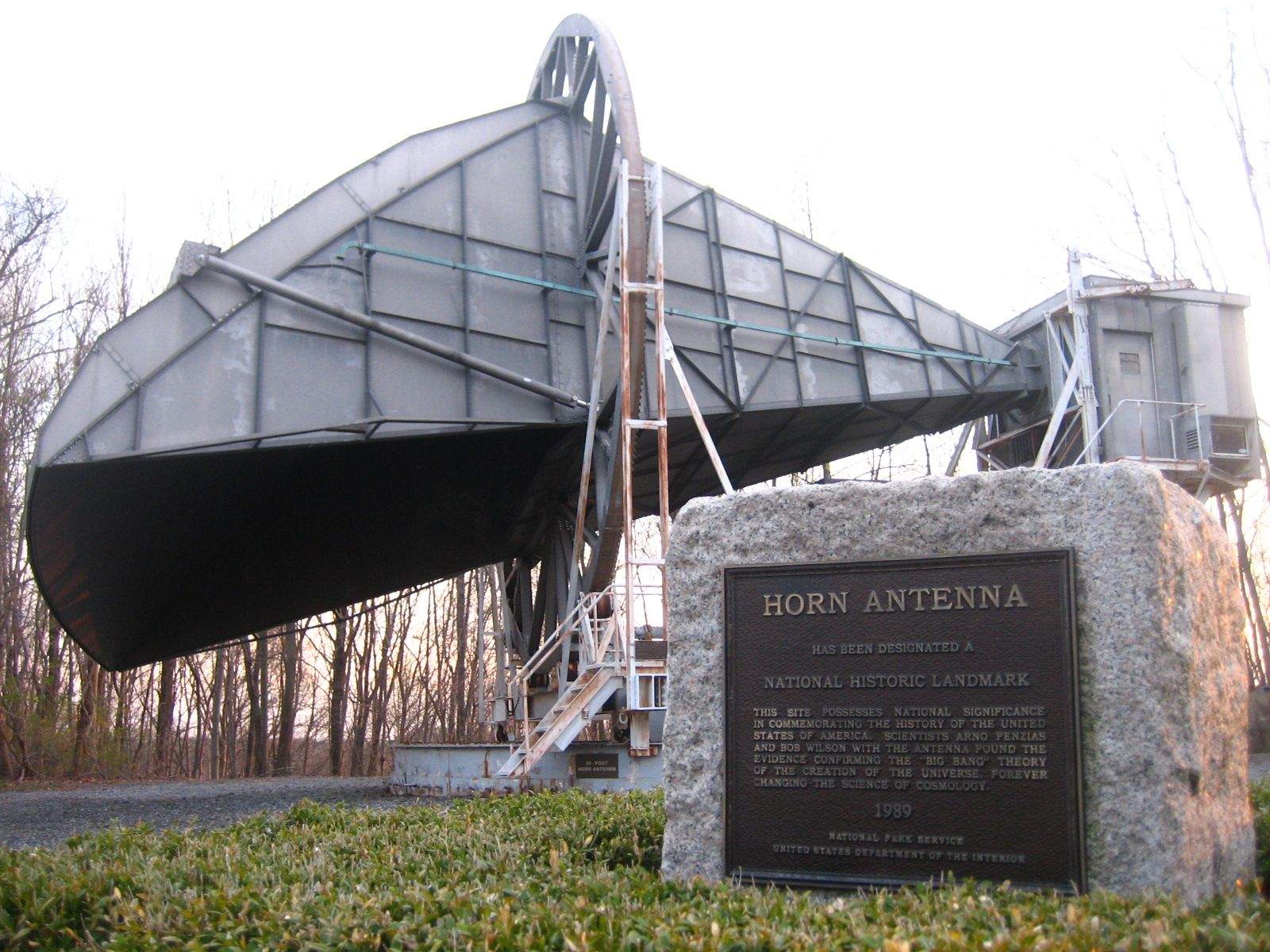 L'antena Holmdel, ara monument històric nacional dels Estats-Units La portaveu del Sindicat, Rebeca Bonache.