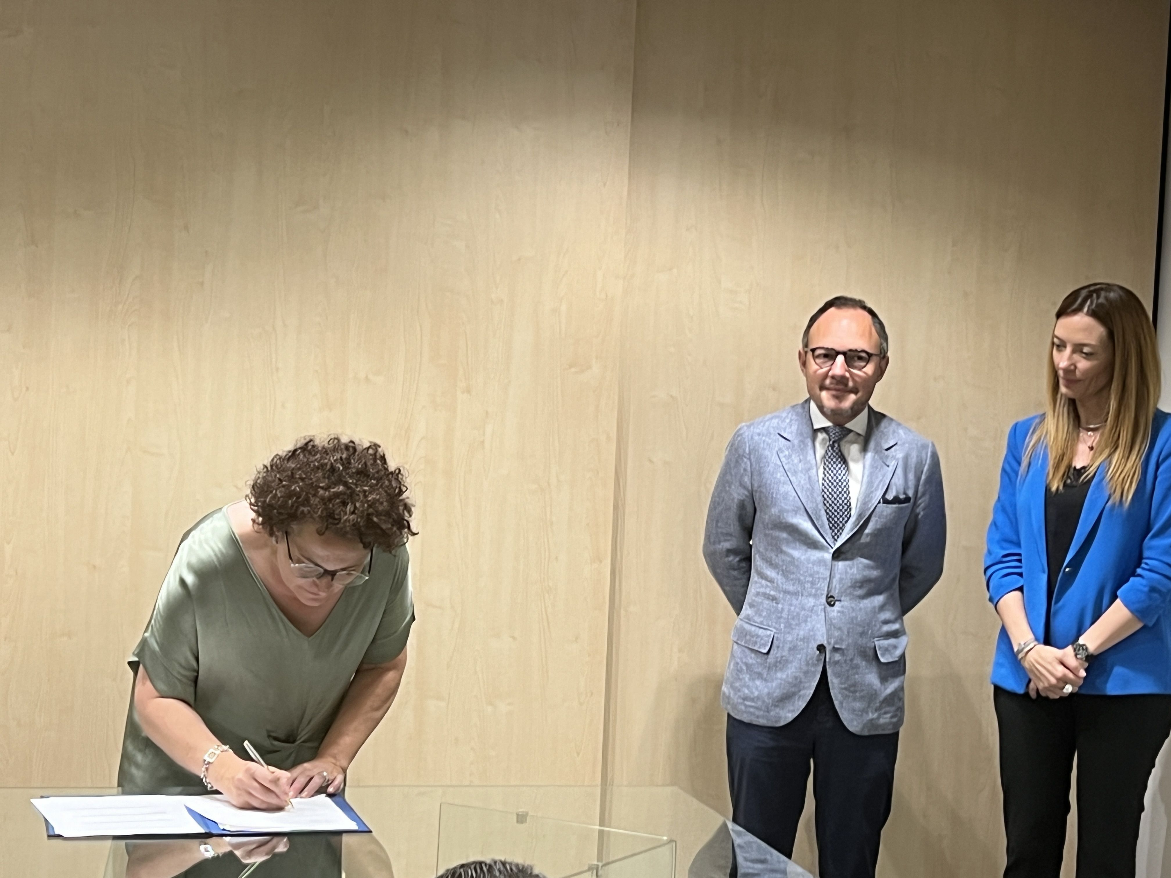 Acció, i en el seu nom la presidenta, Judith Pallarés, s'ha adherit al pacte. Acció, i en el seu nom la presidenta, Judith Pallarés, s'ha adherit al pacte.