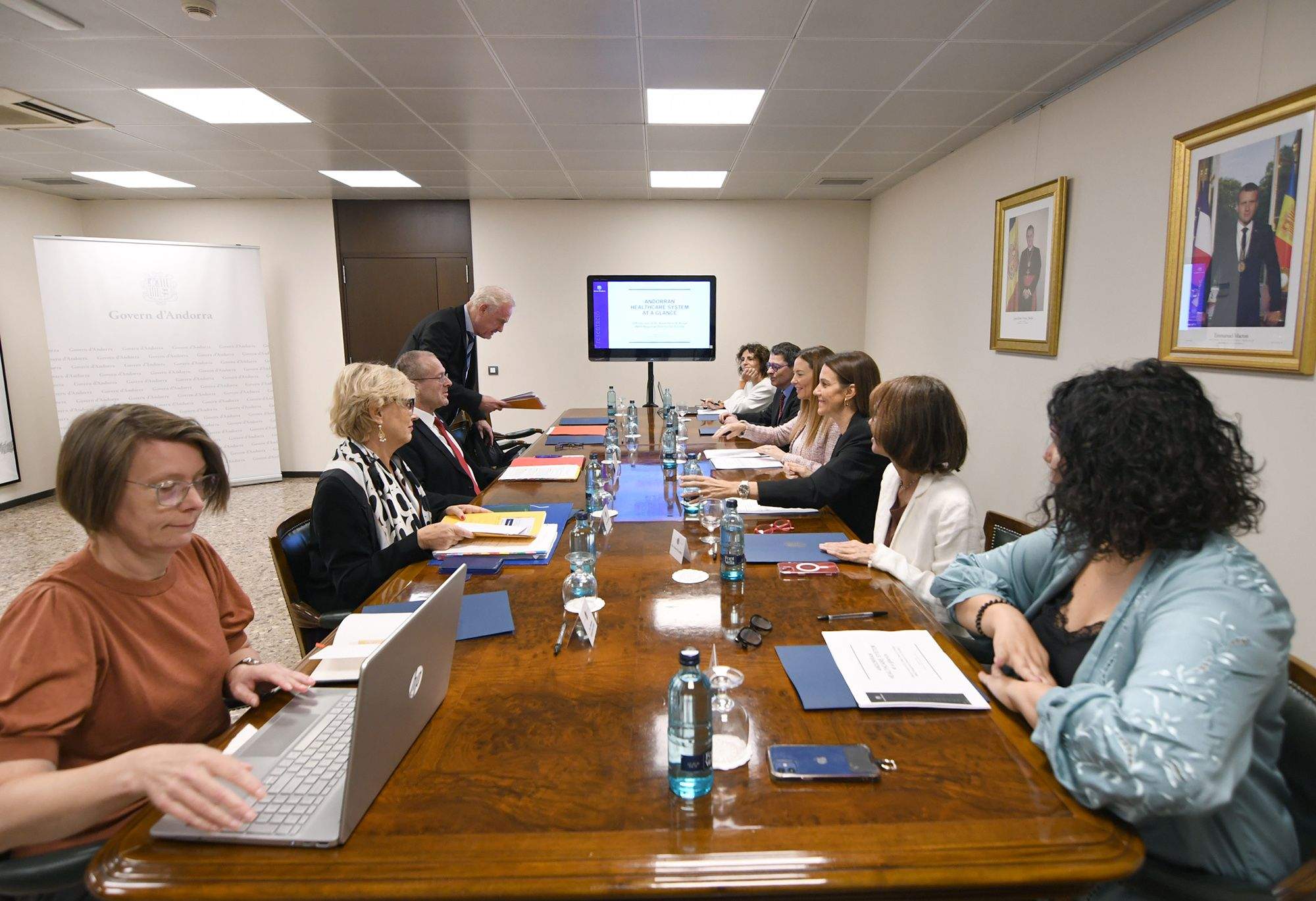 Visita del director regional de l'OMS per Europa.
