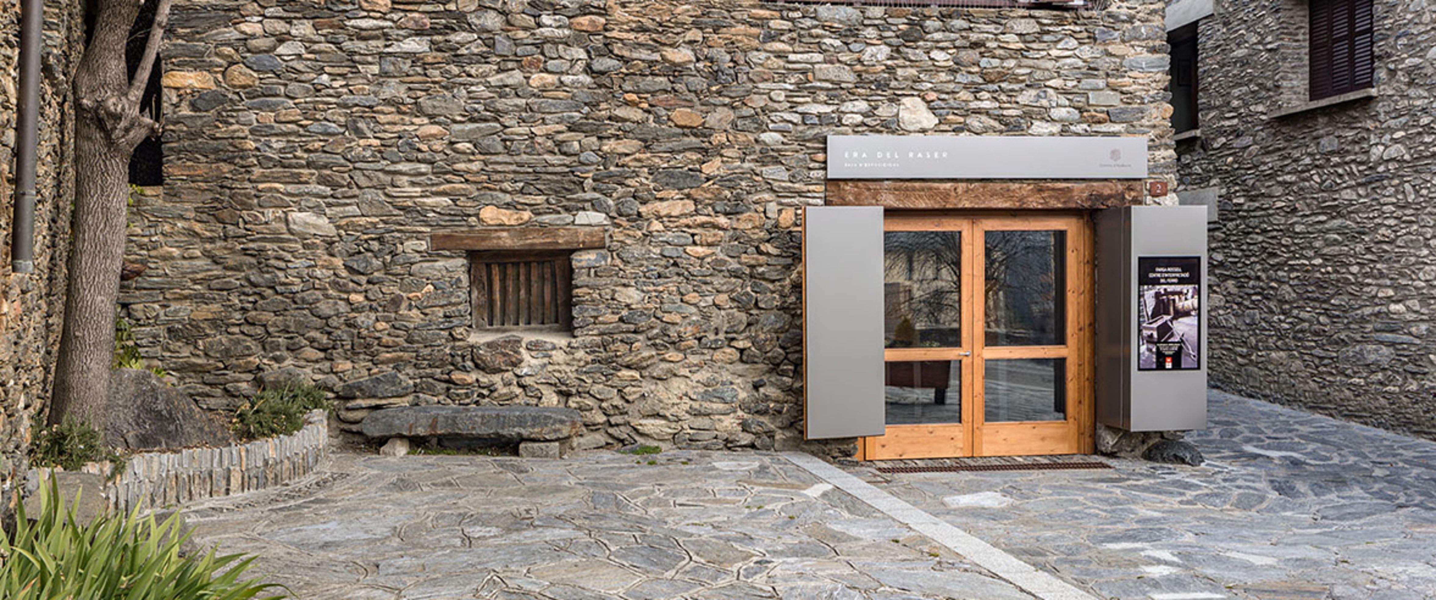 L'agressió va tenir lloc al tomb de l'Era del Raser.