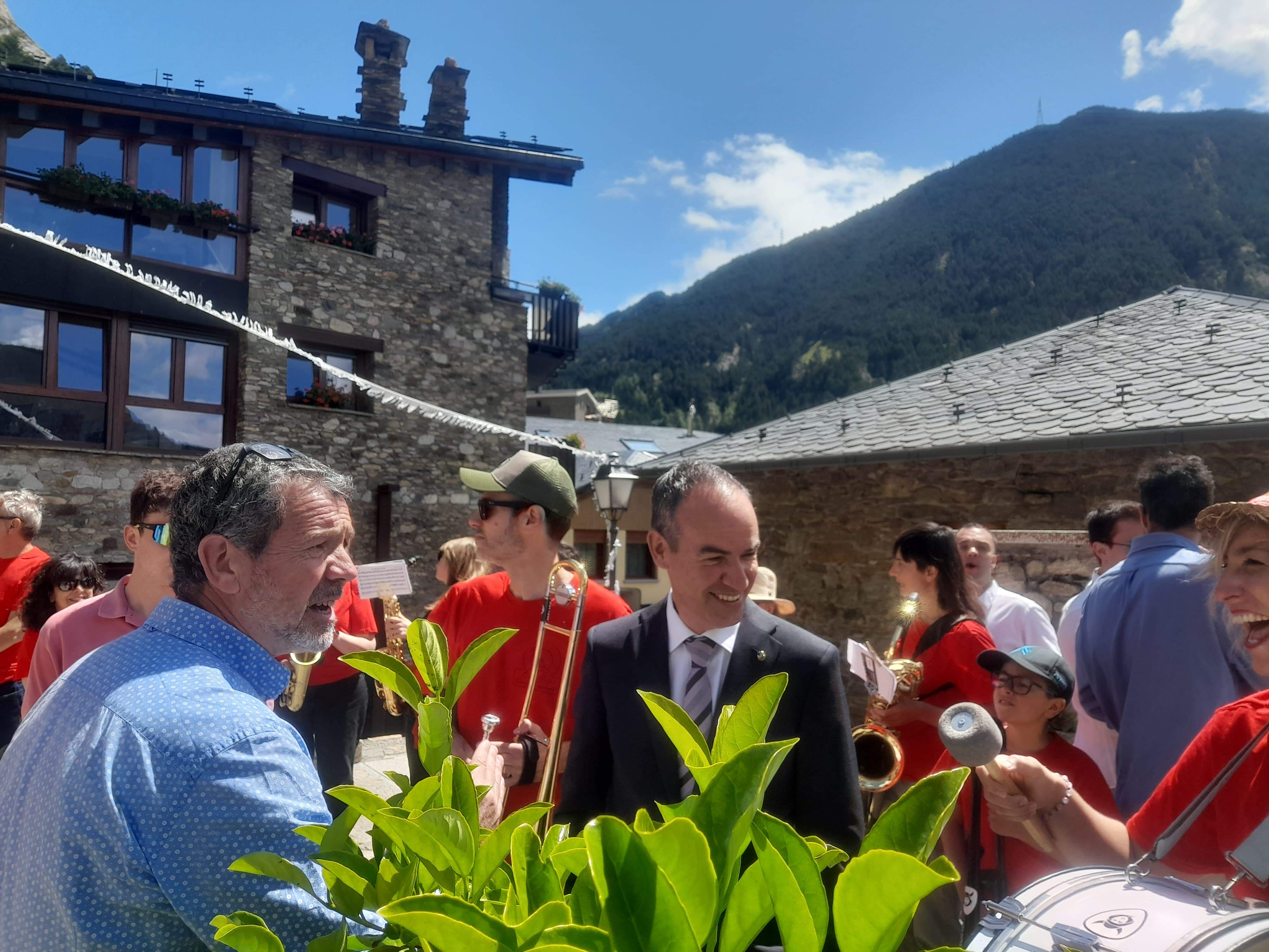 Jordi Alcobé amb la Canillo's Band Tocant.