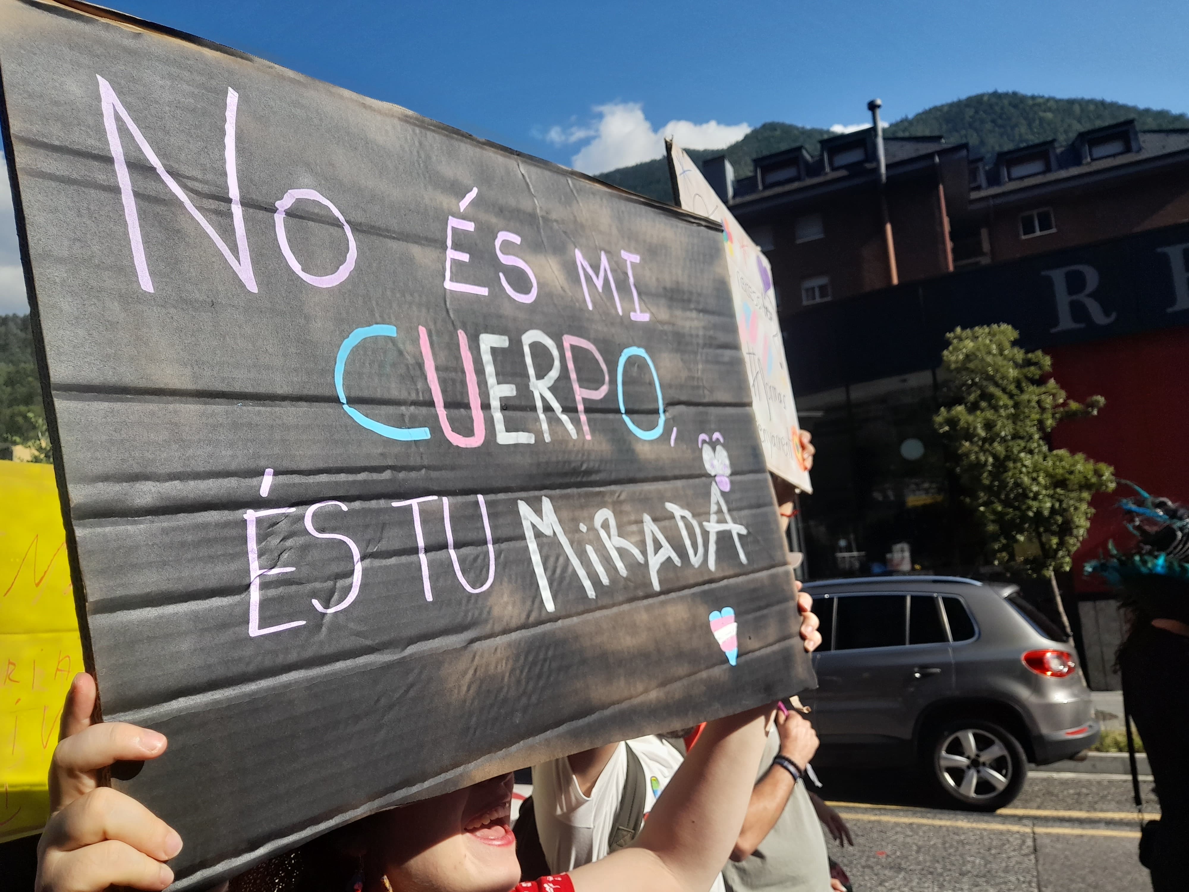 Una altra de les pancartes que s'han mostrat. Una altra de les pancartes que s'han mostrat.