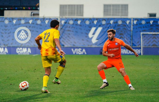 Martí Vilà, en una acció del partit d'avui.