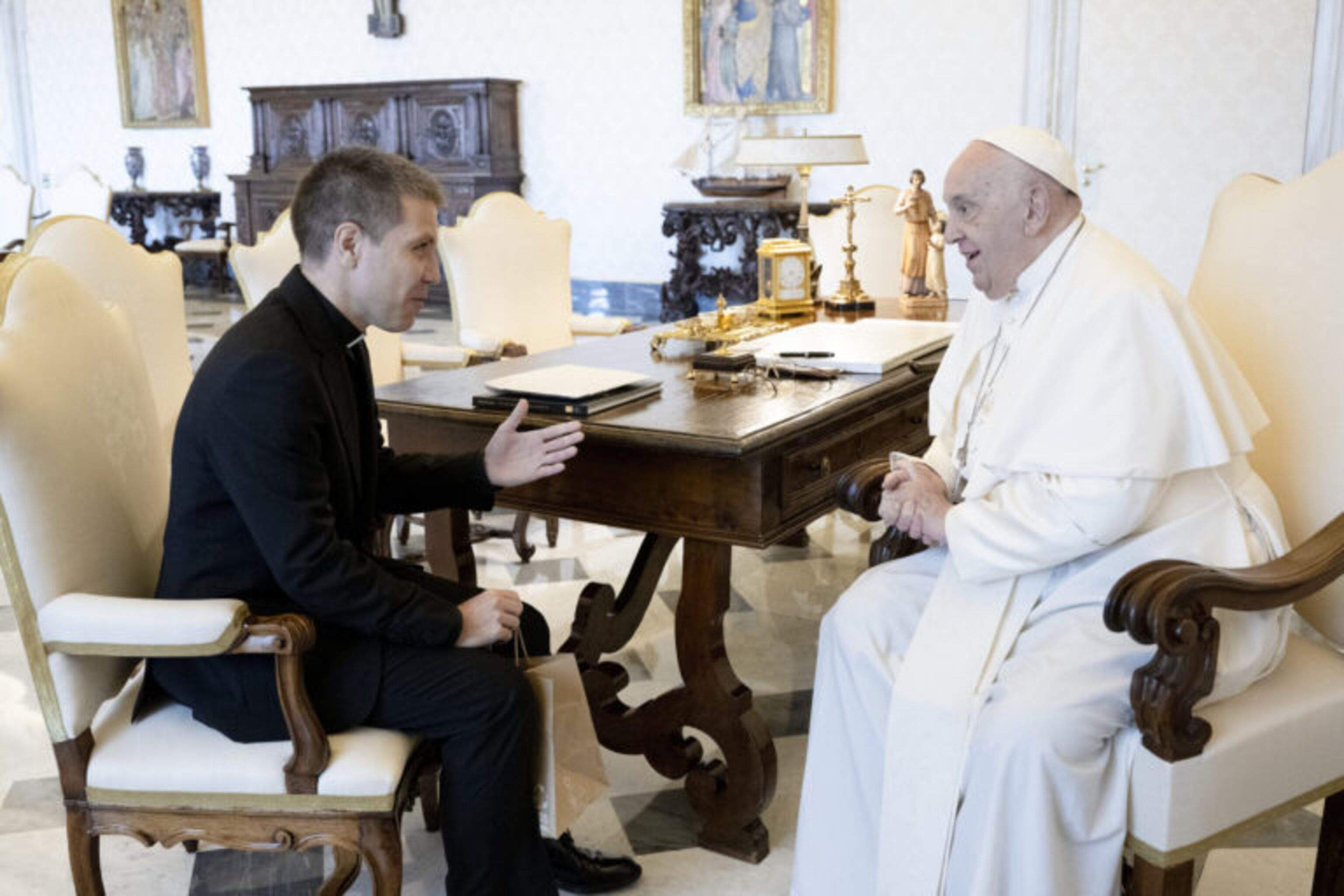 El Papa ha fet ben visible tot el seu suport a Serrano Pentinat en deixar aquest el Vaticà per incorporar-se al bisbat d'Urgell.