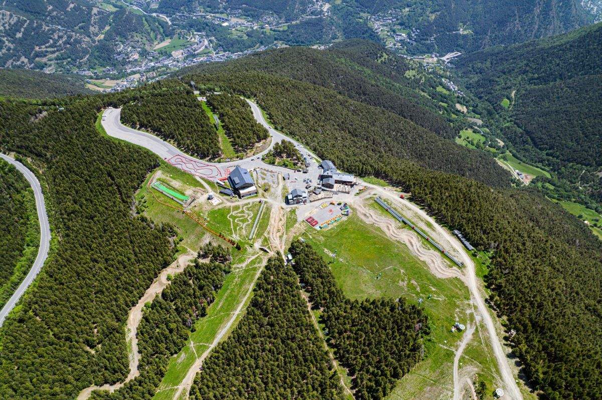 Vista aèria del circuit complert dels Campionats del Món UCI de BTT.